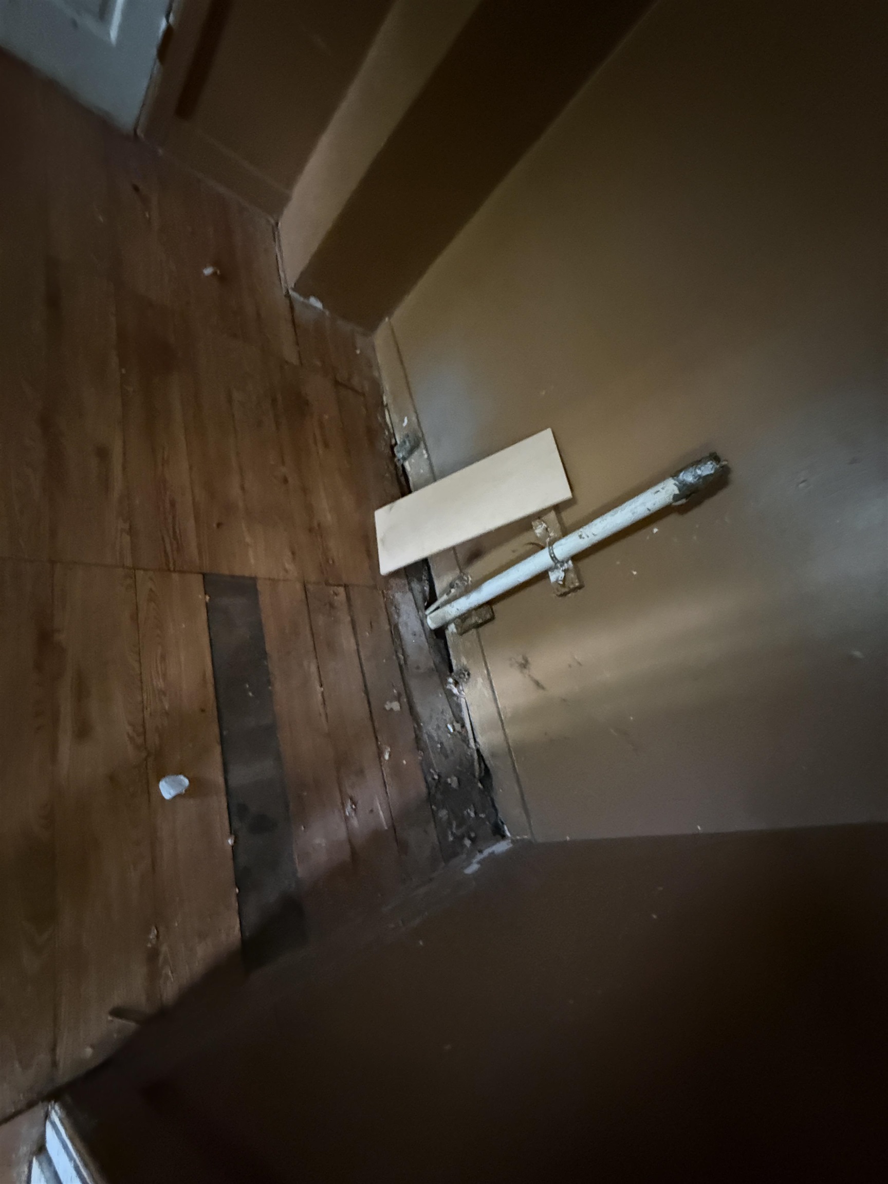 66 E Rollins Rd Property Photo 29