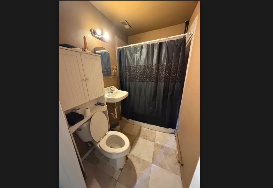 4072 Leroy Ave Property Photo 4