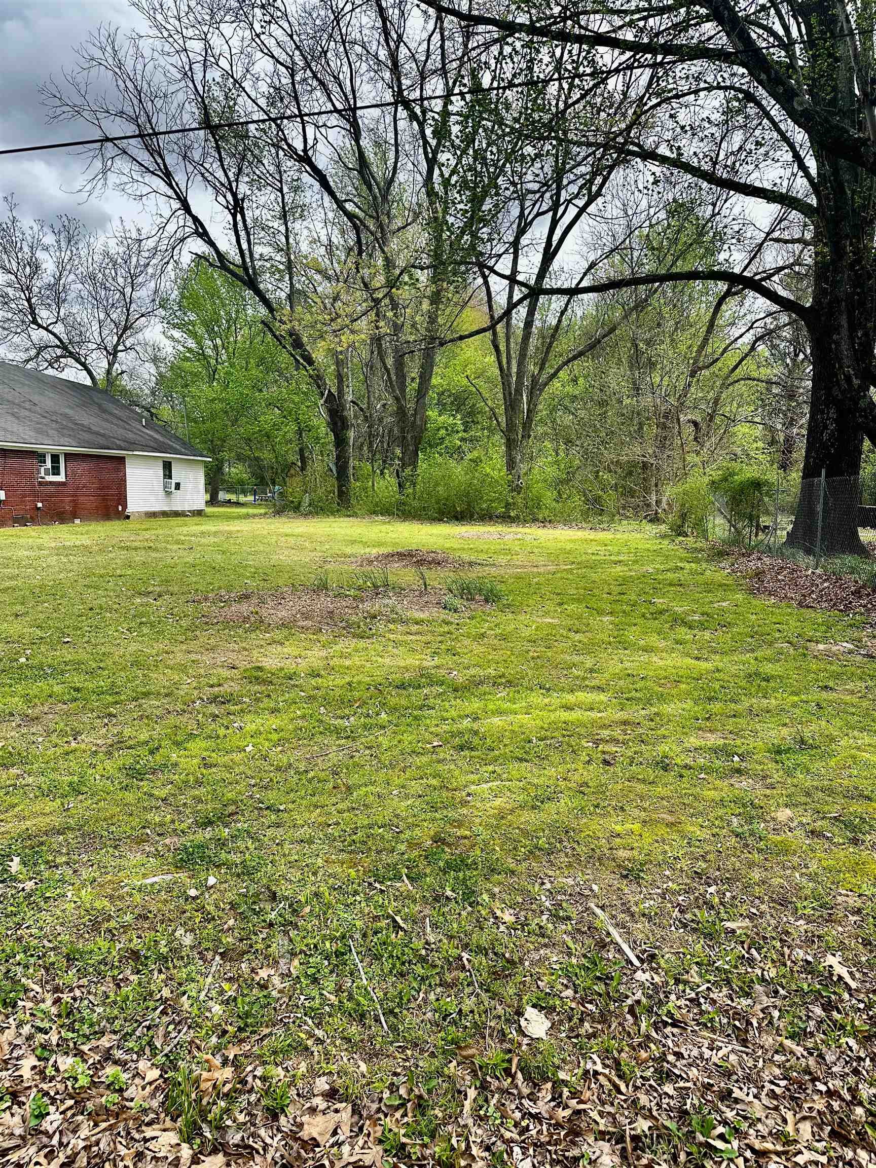 504 N Bond Ave Property Photo 1