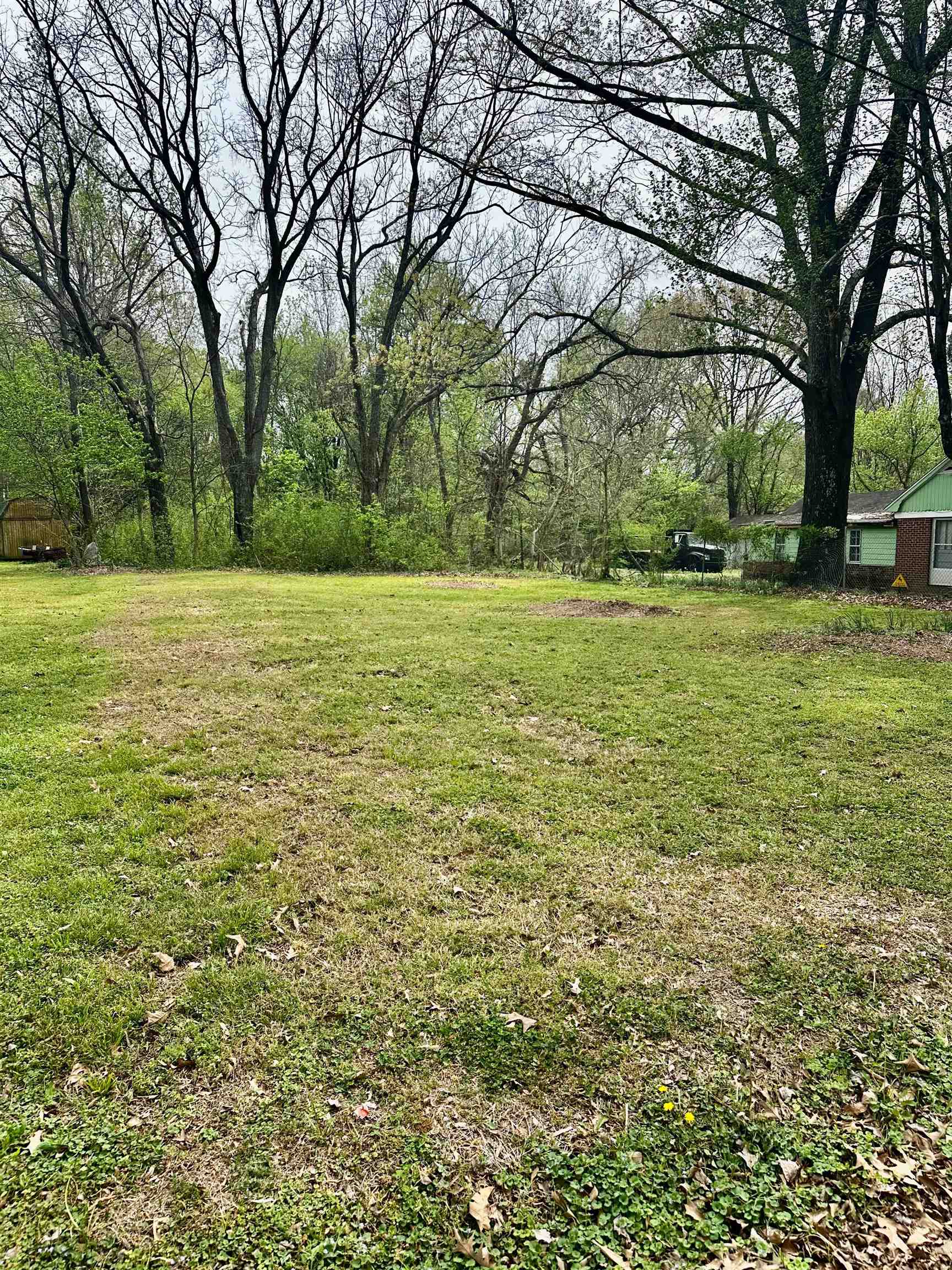 504 N Bond Ave Property Photo 2