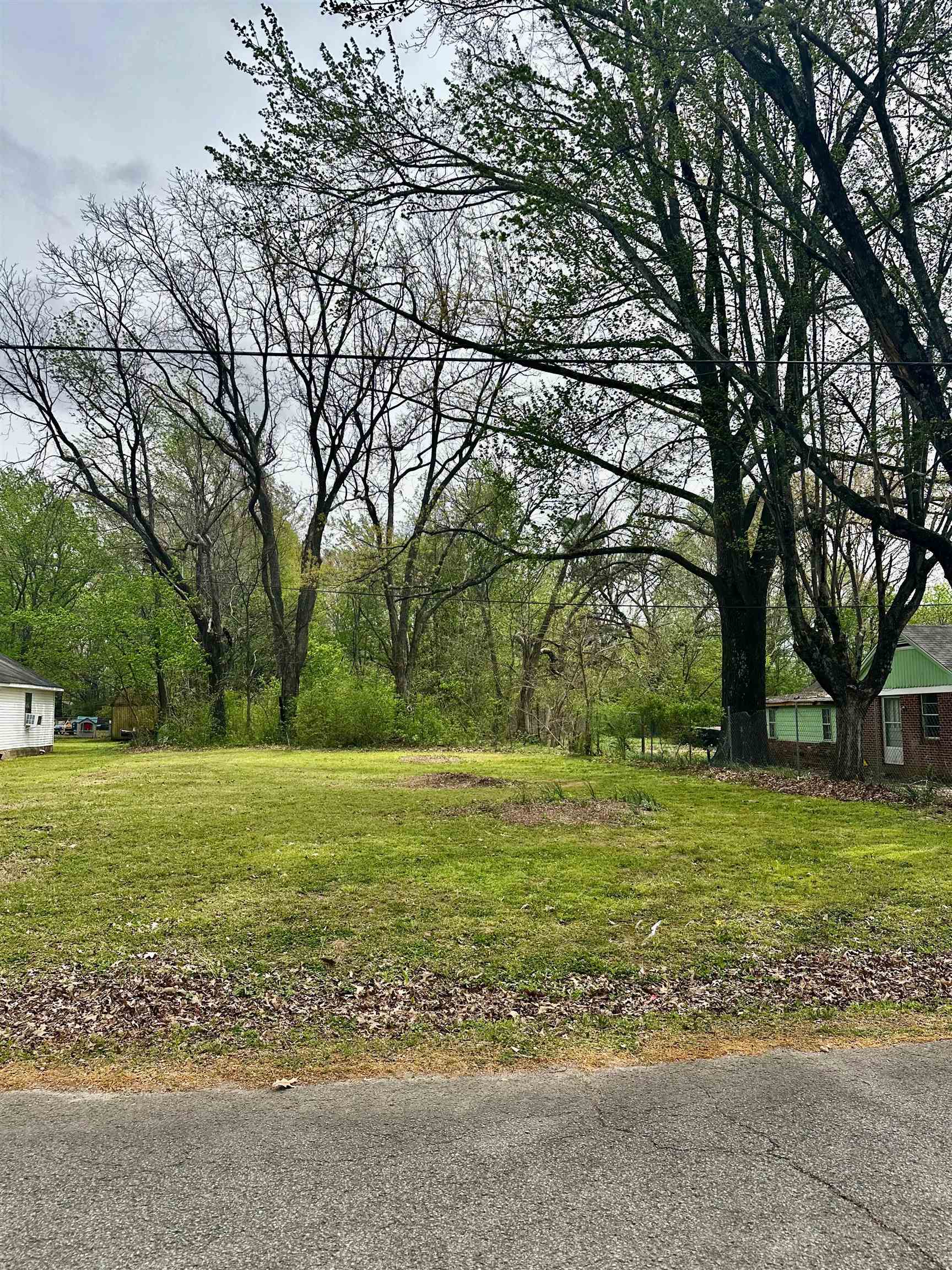 504 N Bond Ave Property Photo 4