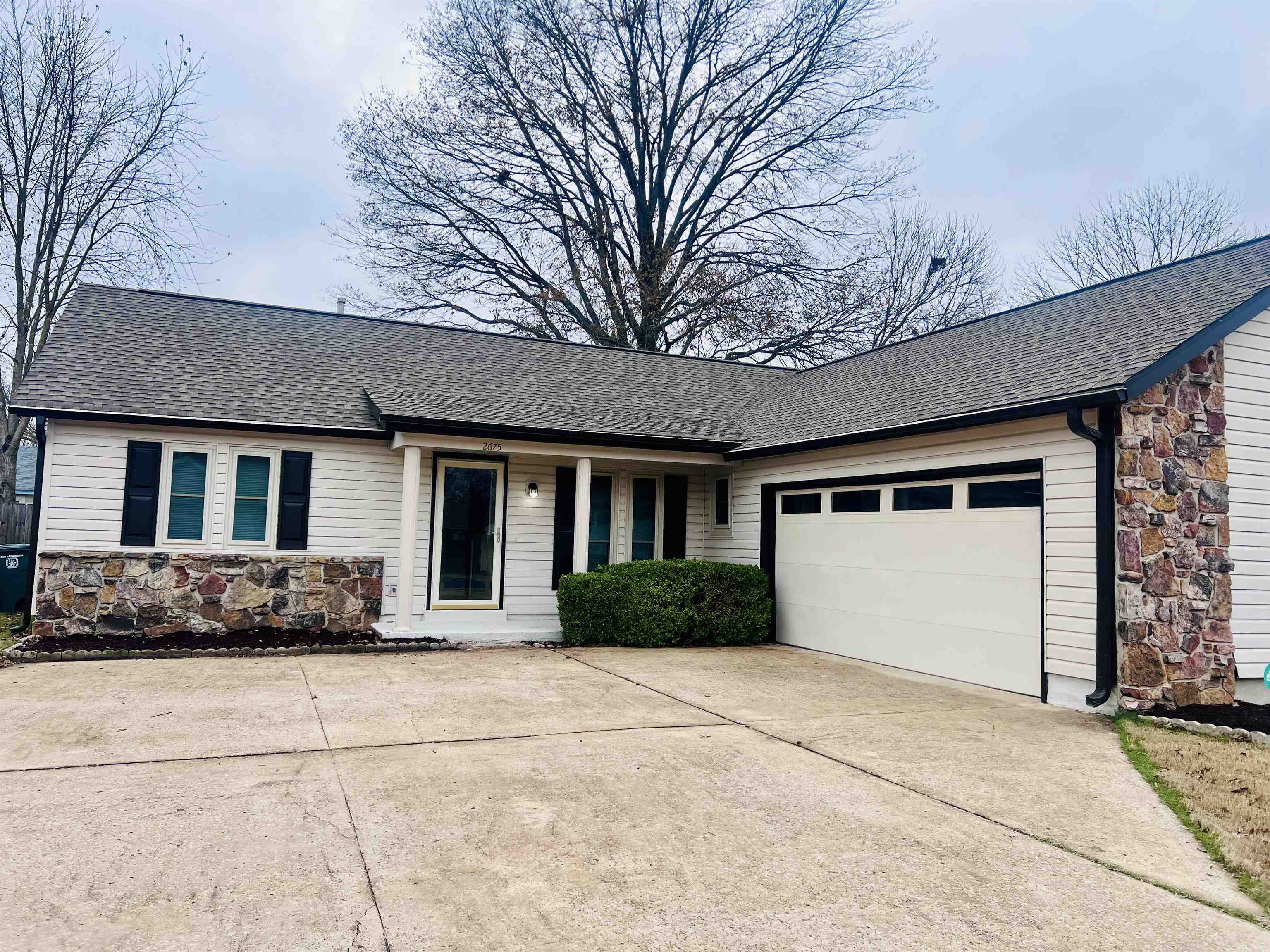 2675 Van Leer Dr Property Photo 2