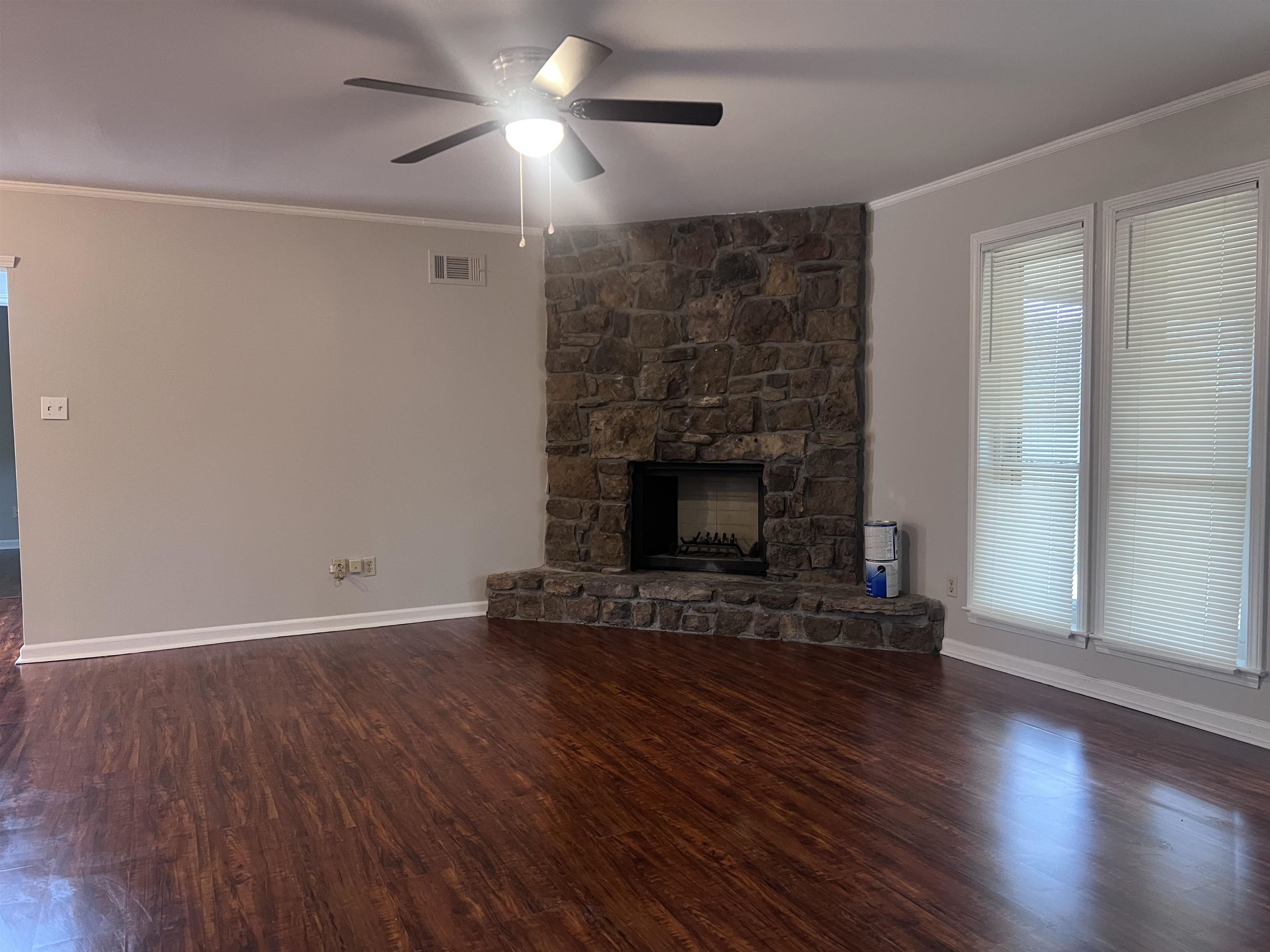 2675 Van Leer Dr Property Photo 6