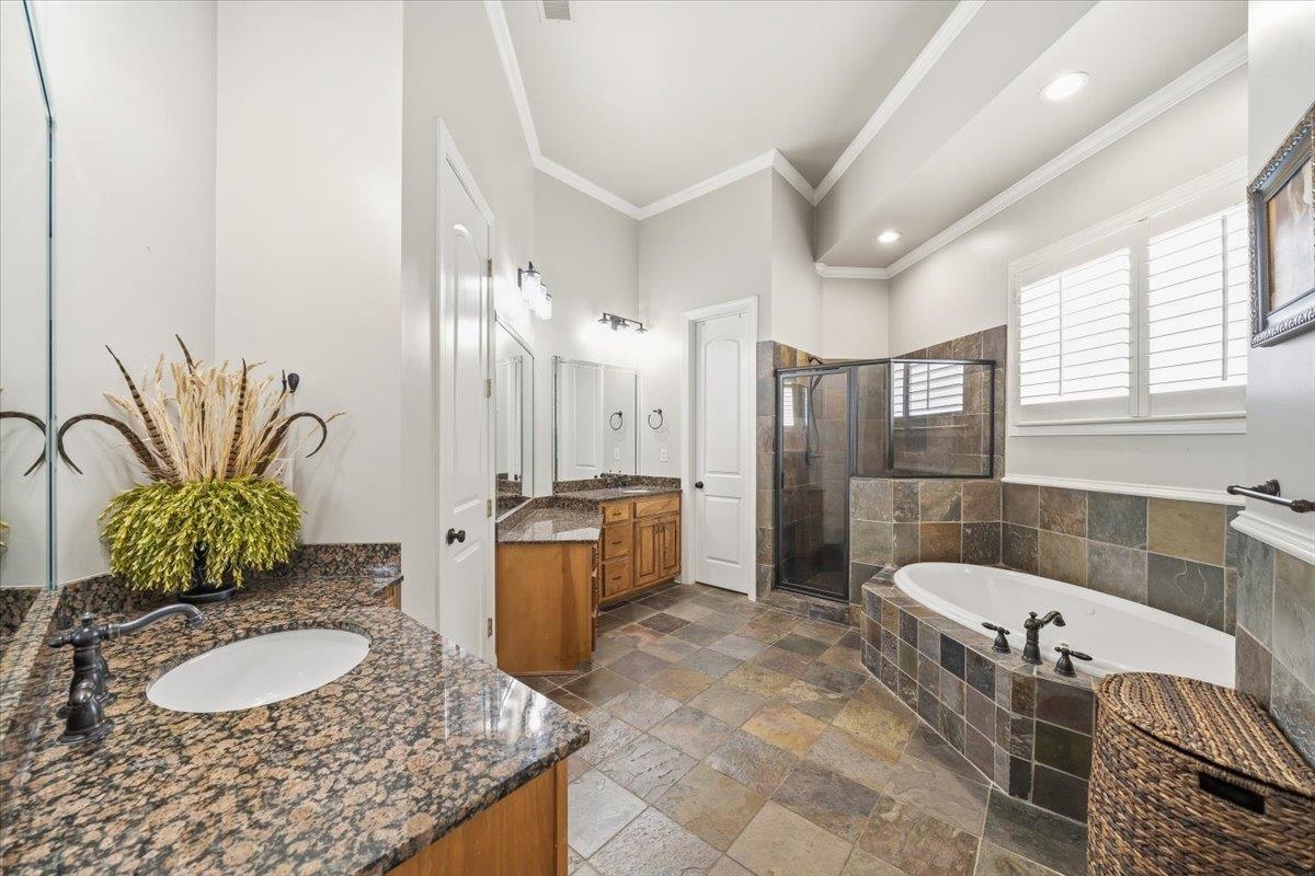 166 Ivy Brook Ln Property Photo 18