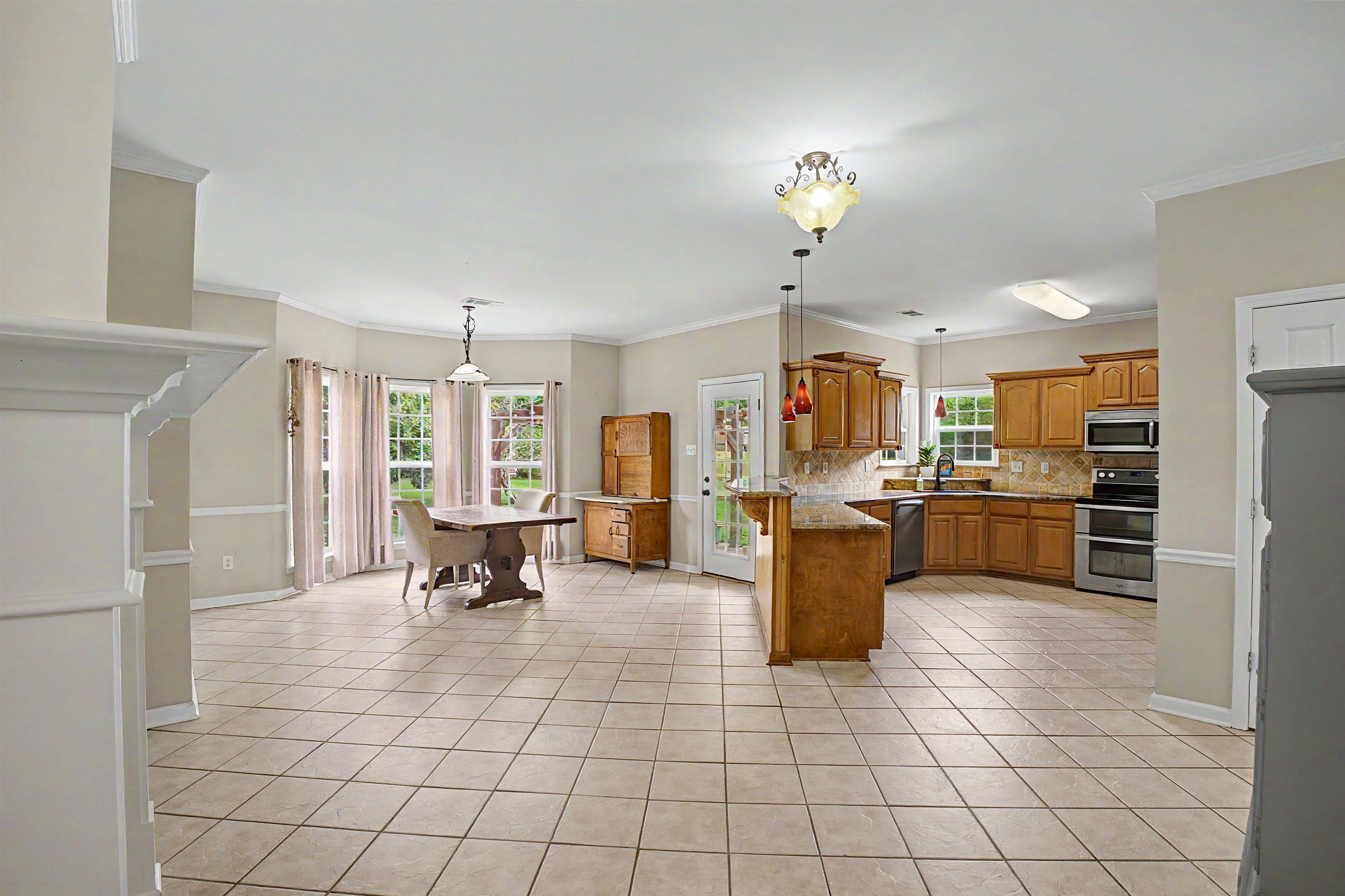 134 Rembert Dr Property Photo 12