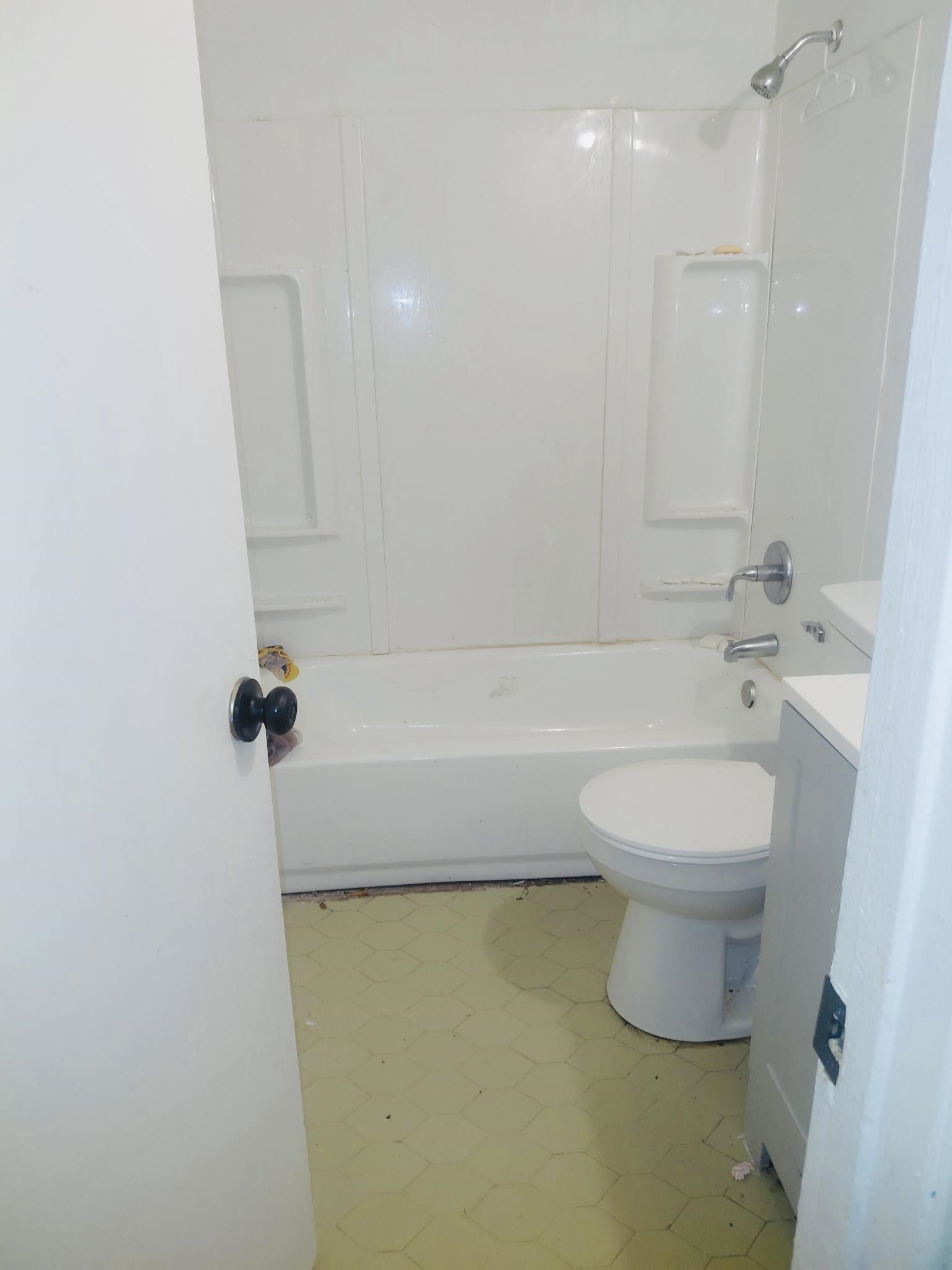 919 Chesterton Dr Property Photo 2