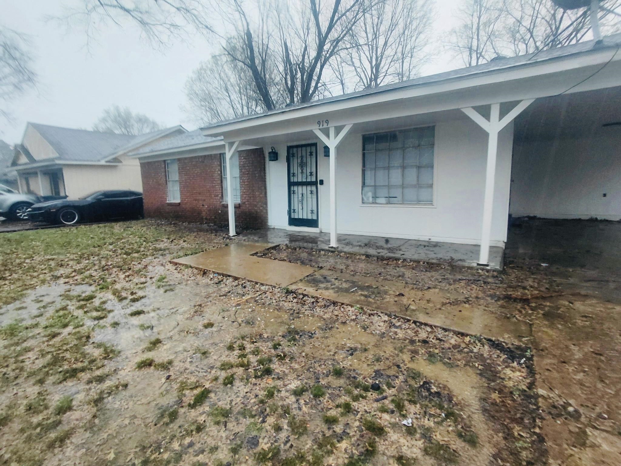 919 Chesterton Dr Property Photo 8