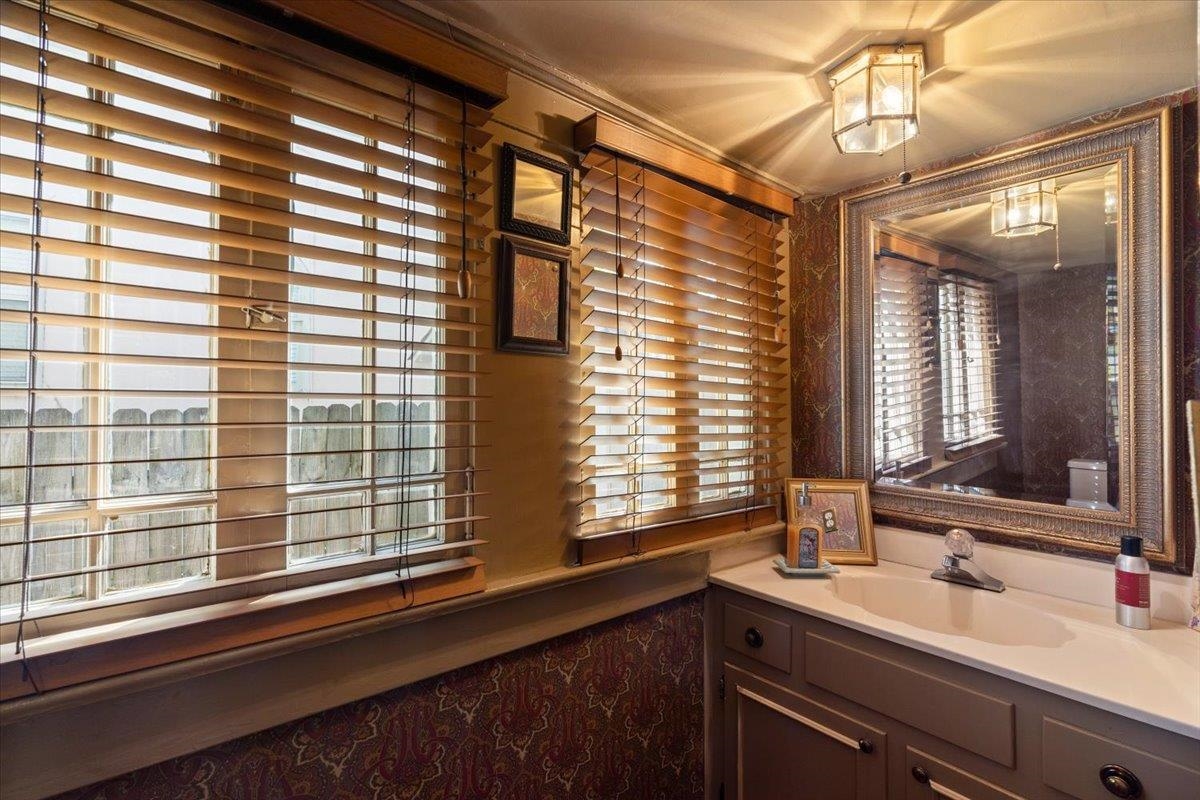 660 S Mclean Blvd Property Photo 9