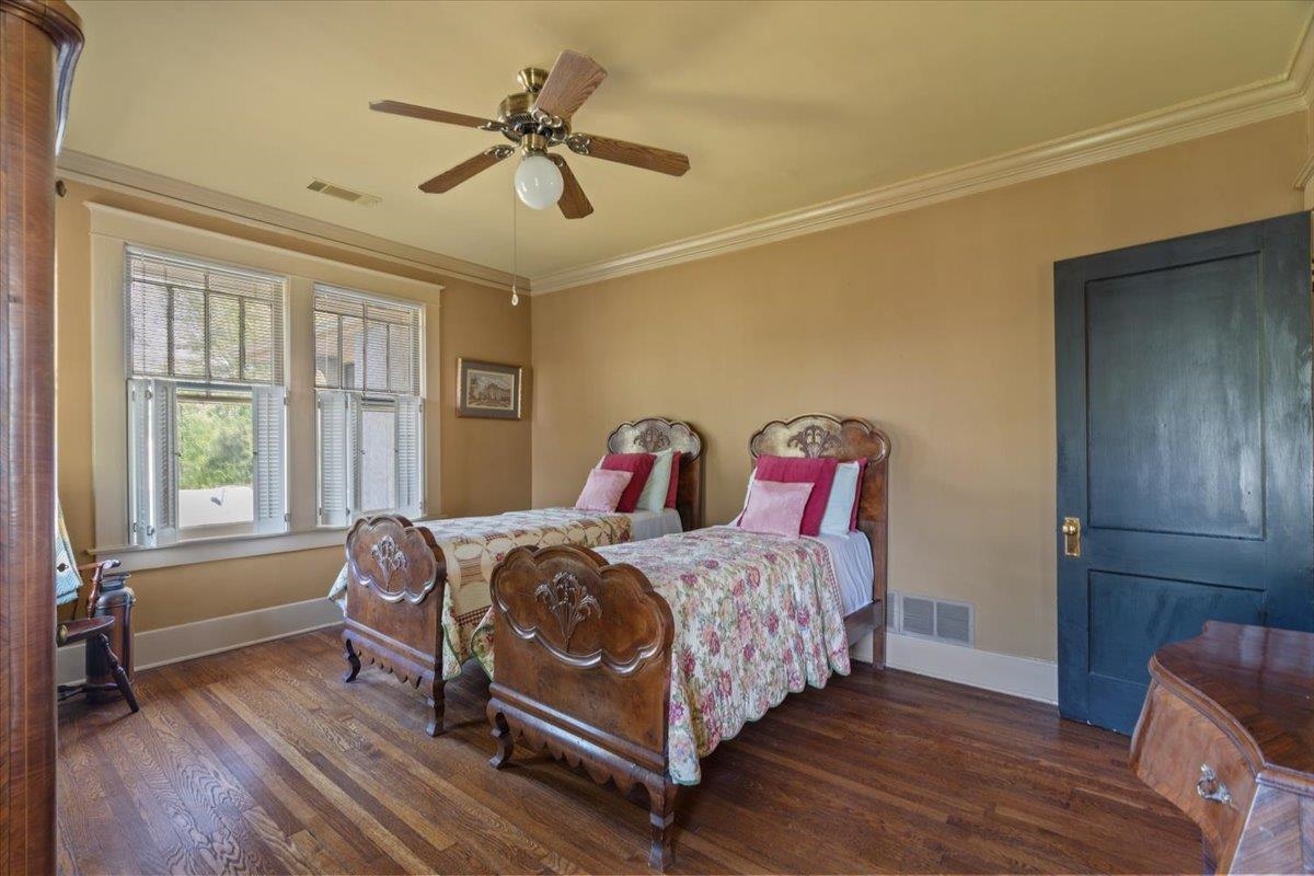 660 S Mclean Blvd Property Photo 23