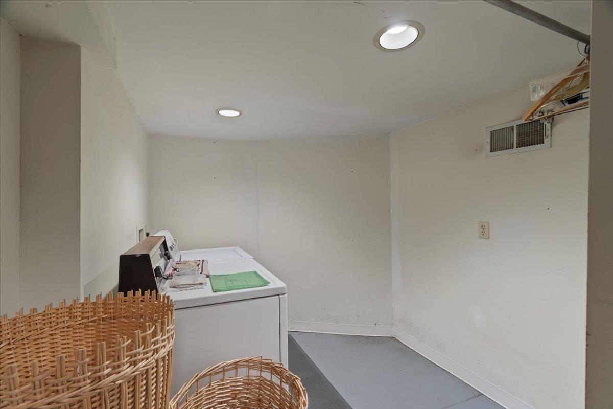 660 S Mclean Blvd Property Photo 26