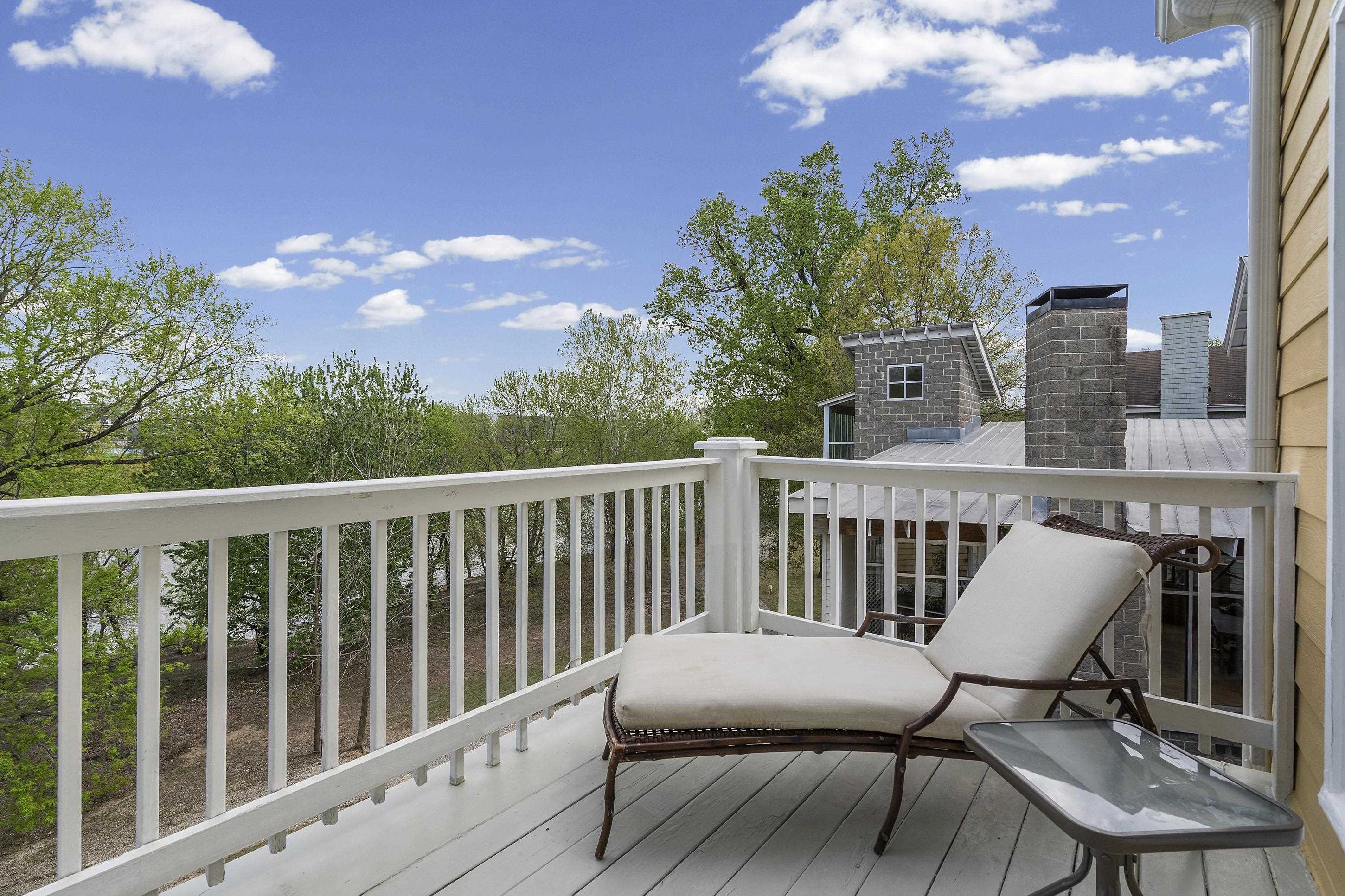 182 Harbor Isle Cir Property Photo 2