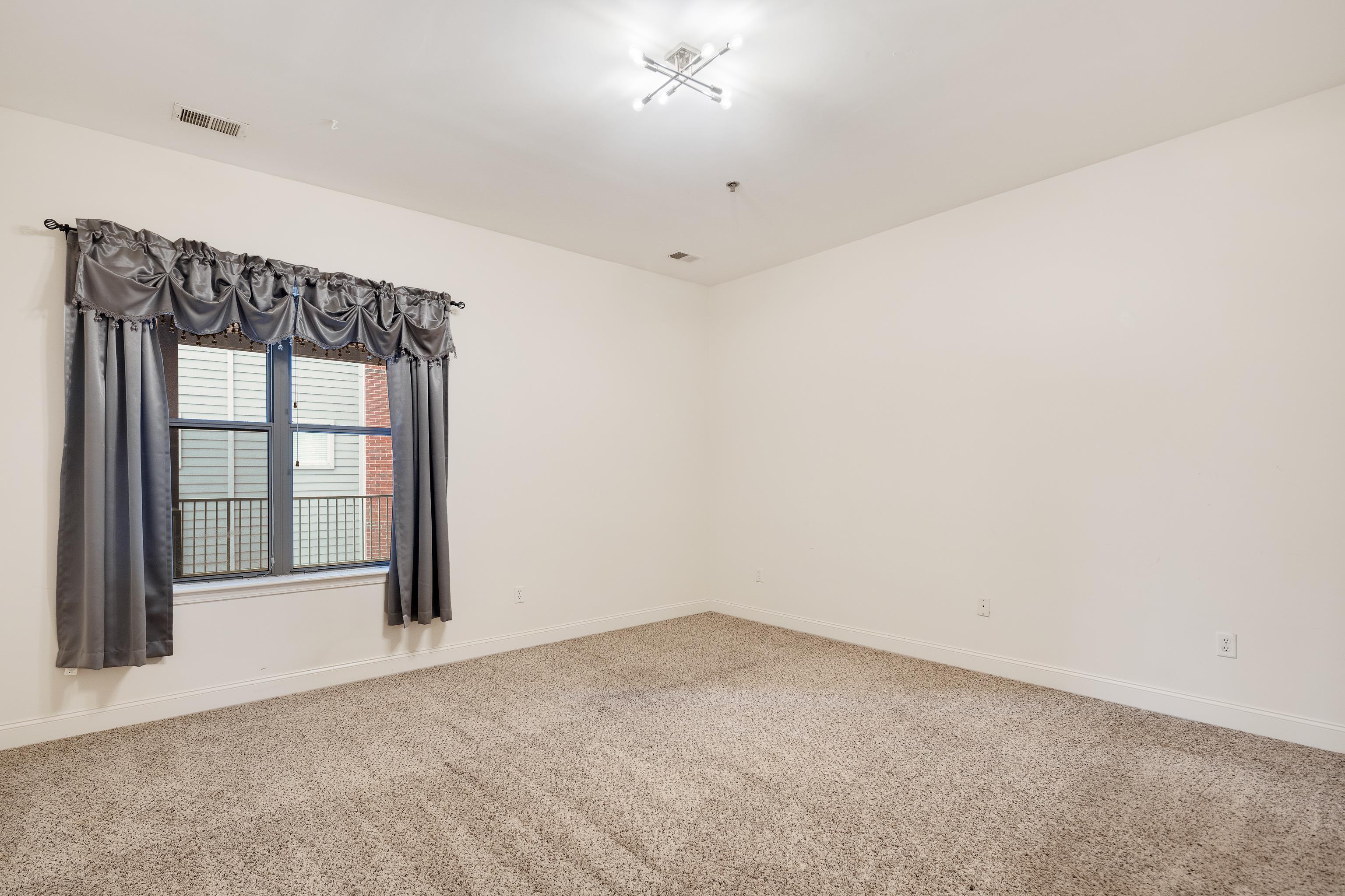 21 Mina Ave 309 Property Photo 24