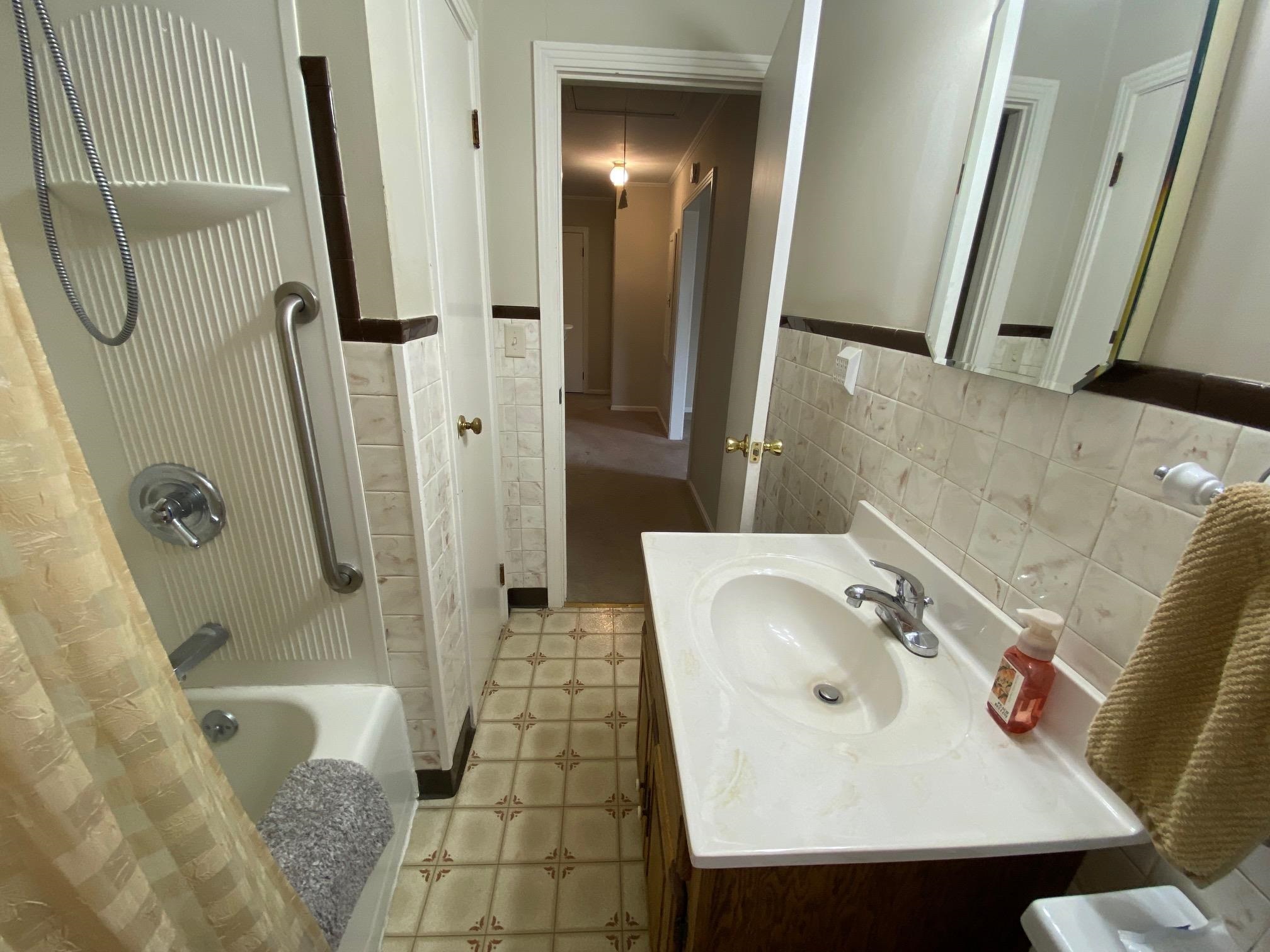 35 Robertson St Property Photo 17