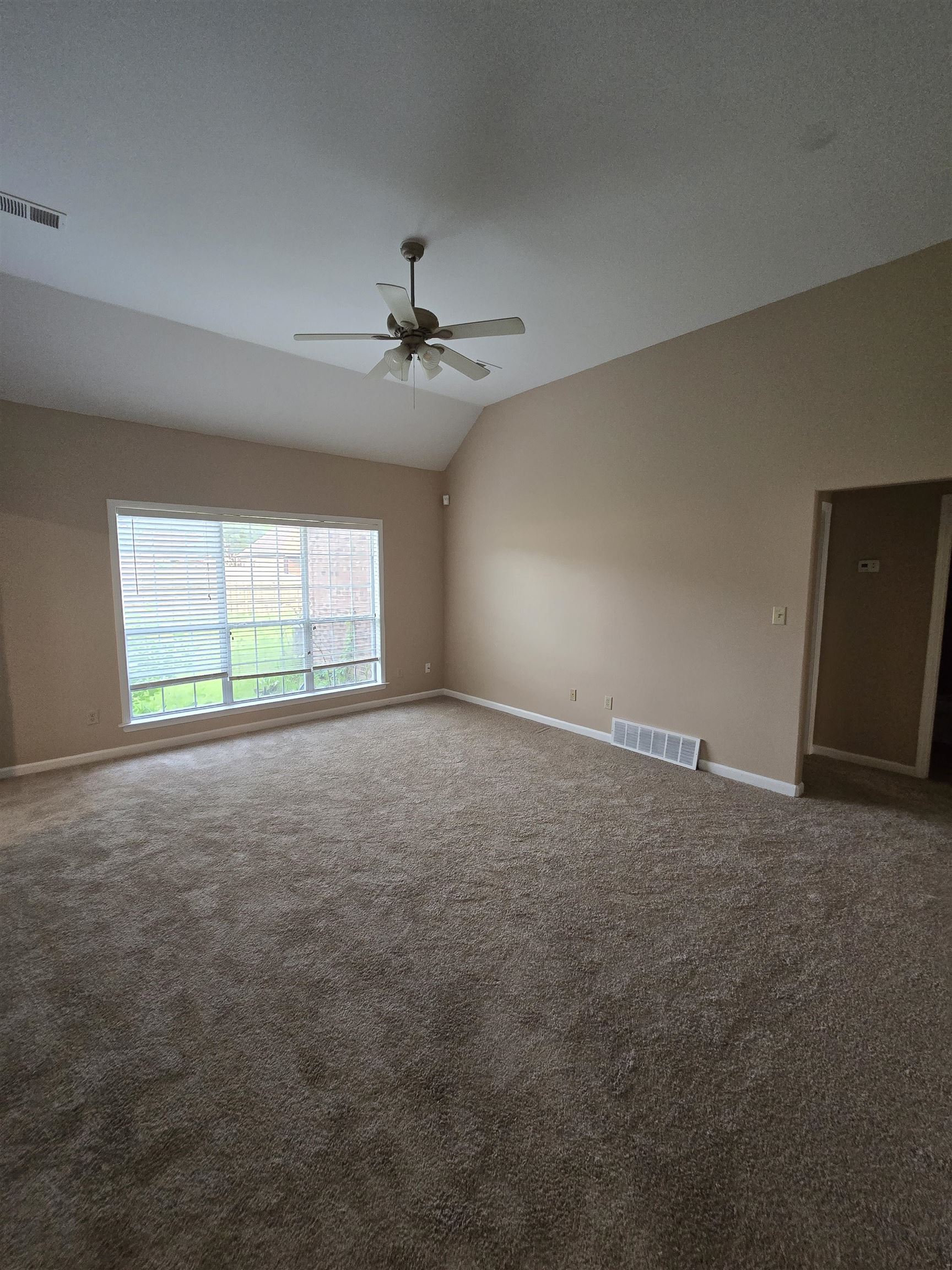 5186 Guffin Road Rd Property Photo 9