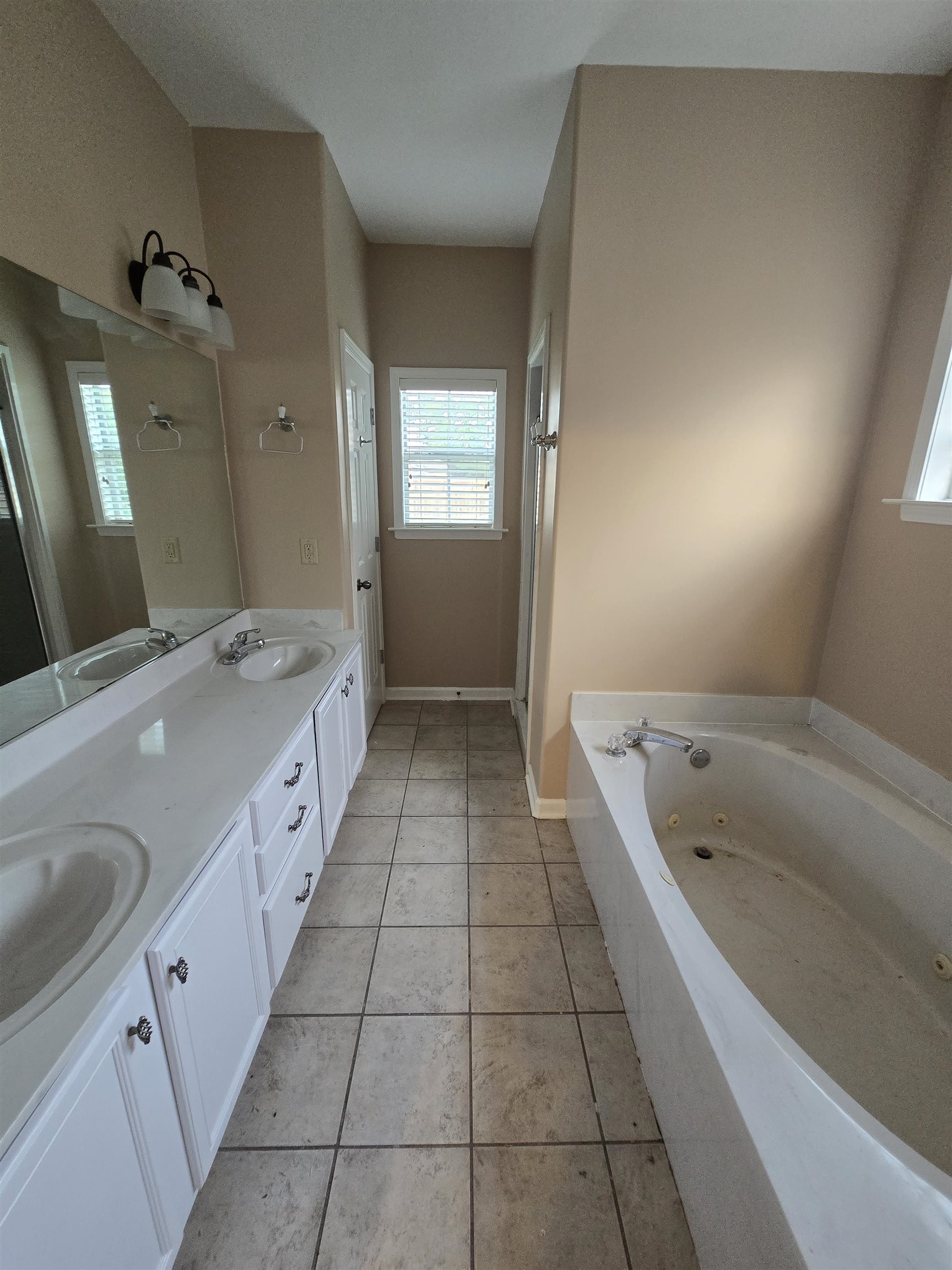 5186 Guffin Road Rd Property Photo 12