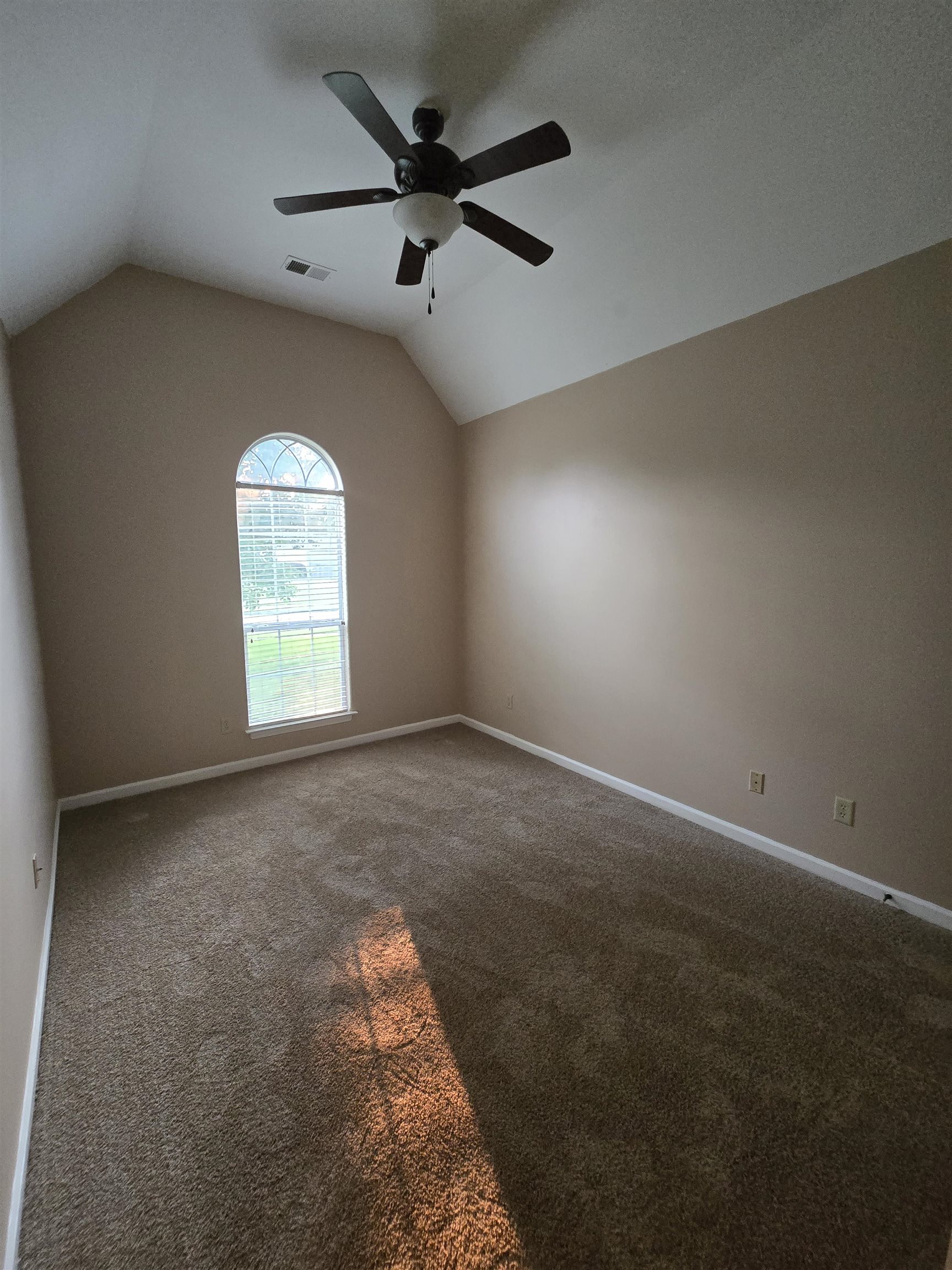 5186 Guffin Road Rd Property Photo 13