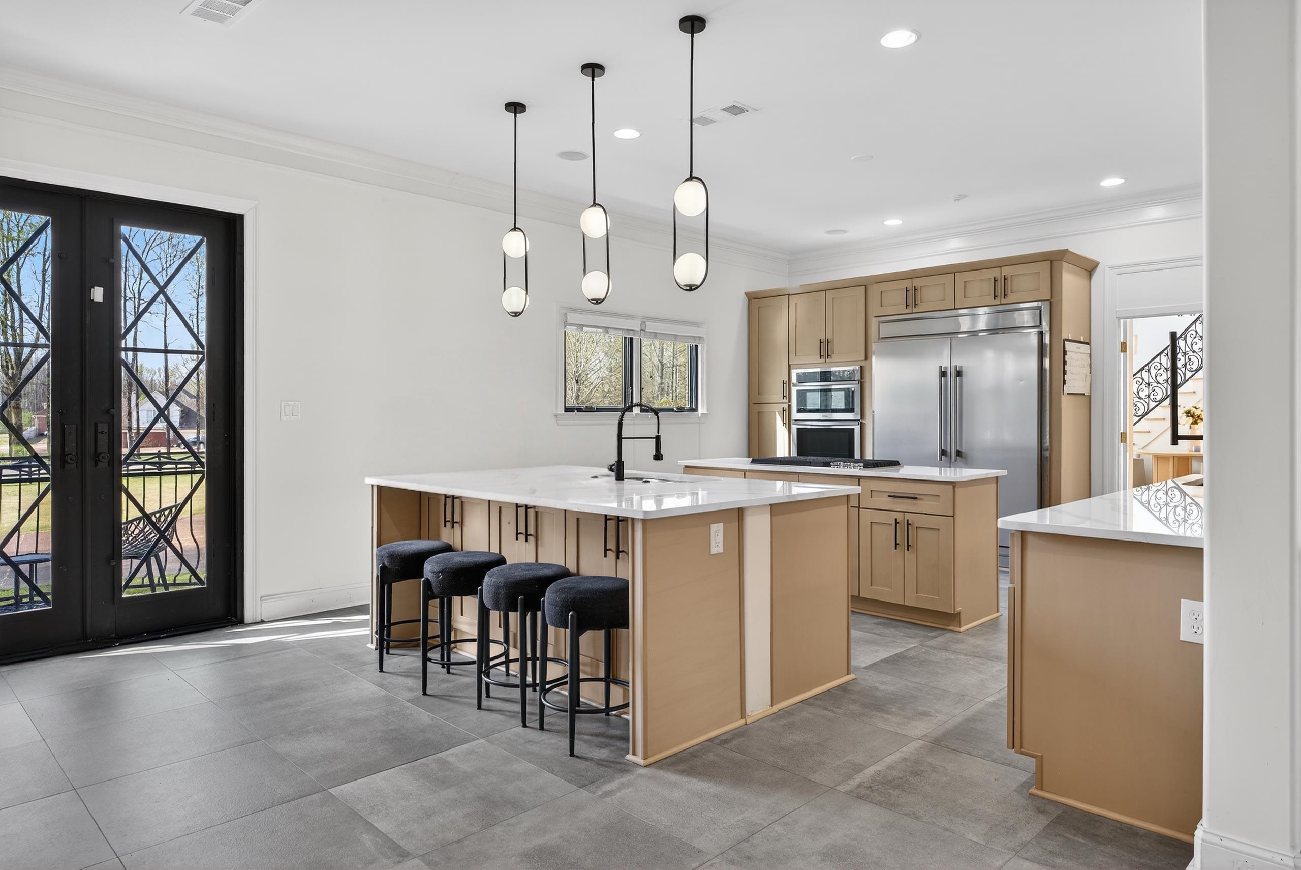 9376 Forest Wind Cv Property Photo 8