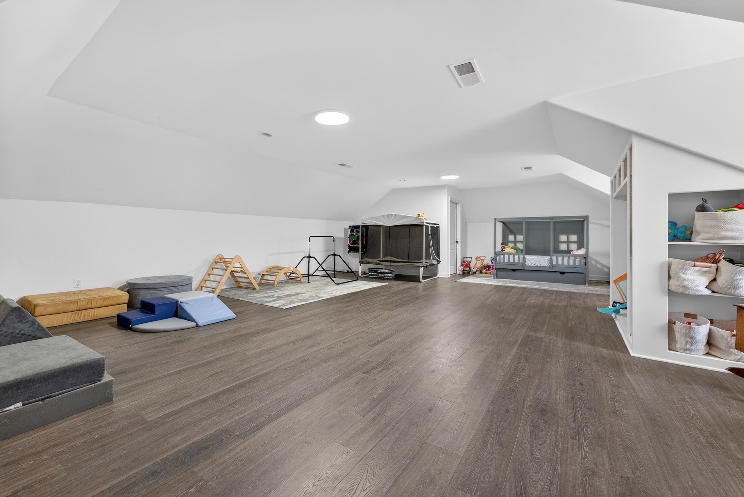 9376 Forest Wind Cv Property Photo 33