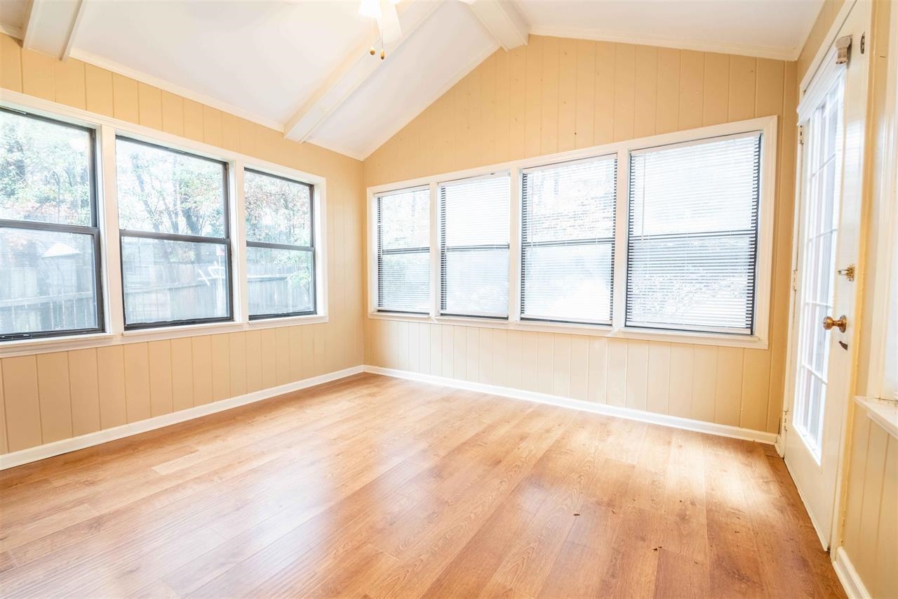8497 Bergen Cv Property Photo 19