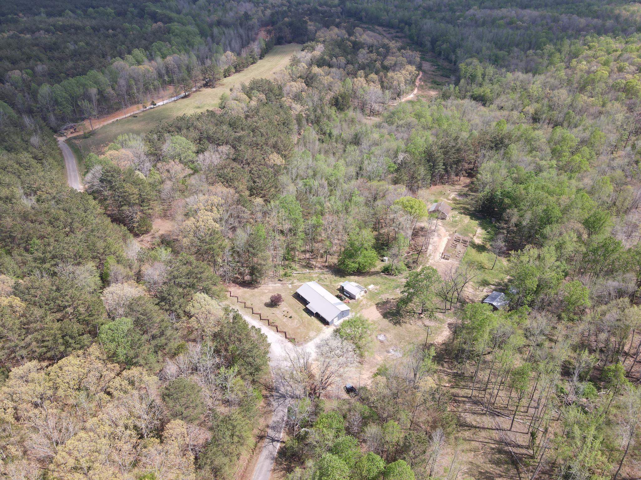940 Old Lula Rd Property Photo 2