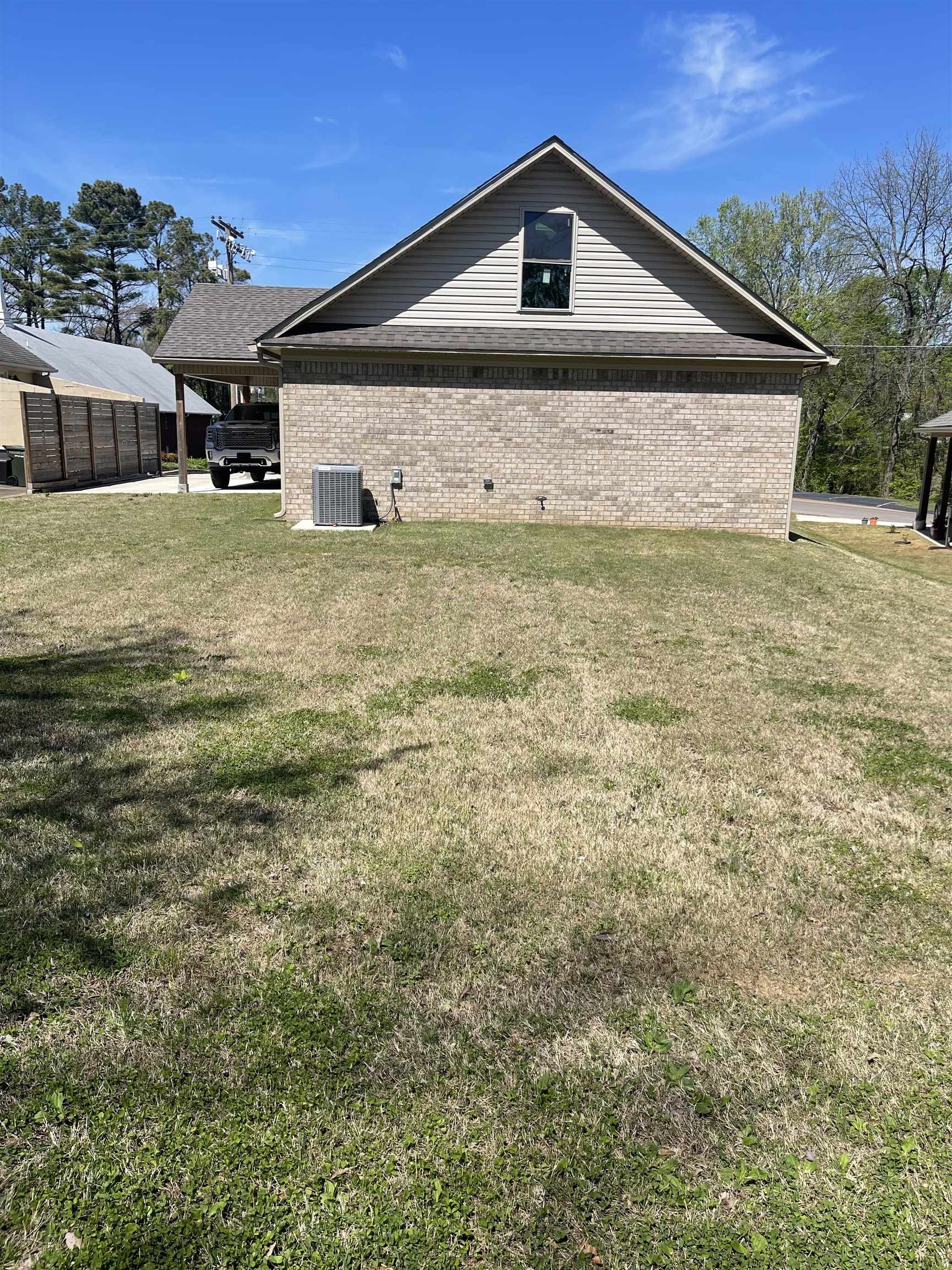 210 Church St Property Photo 2