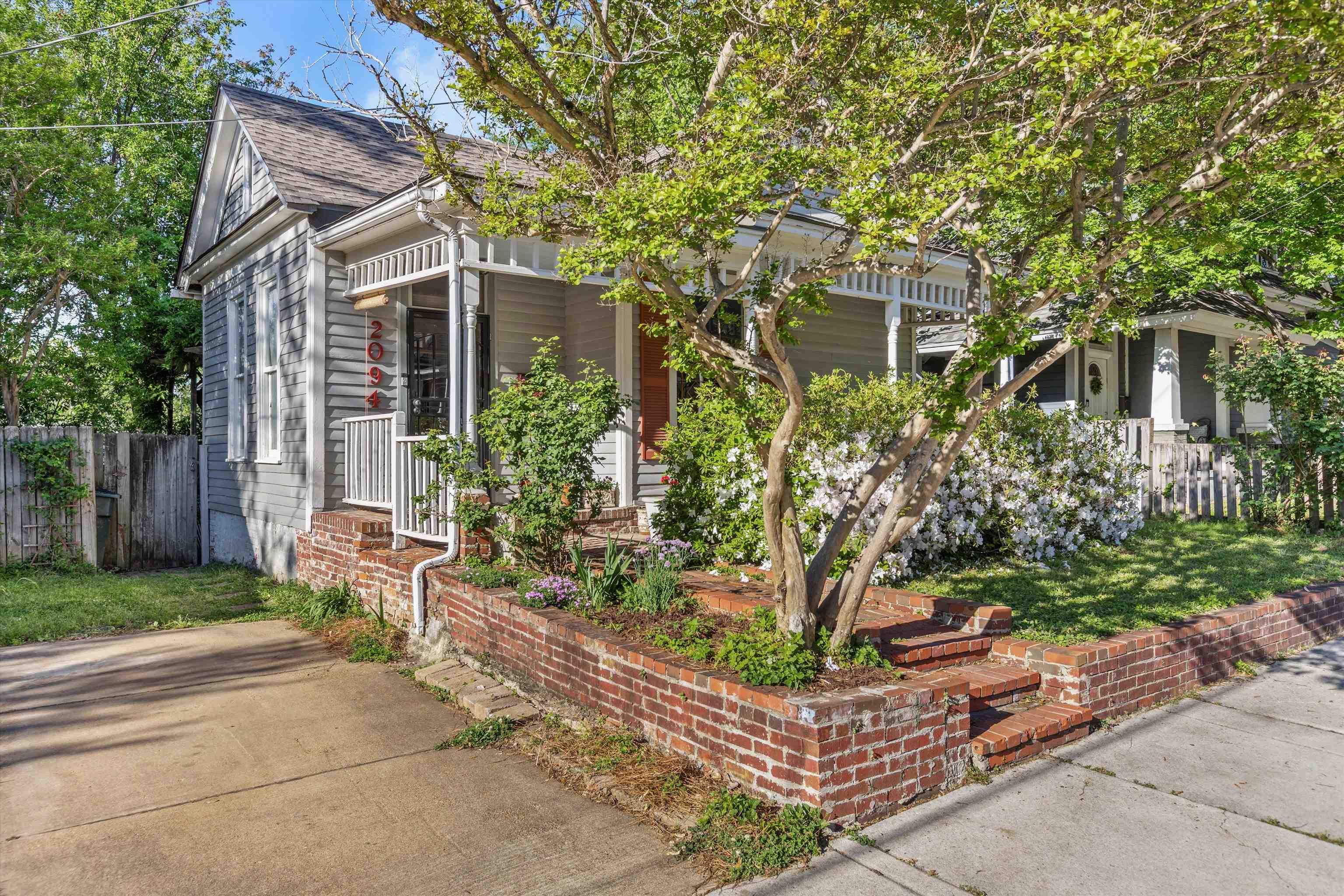 2094 Carr Ave Property Photo 4