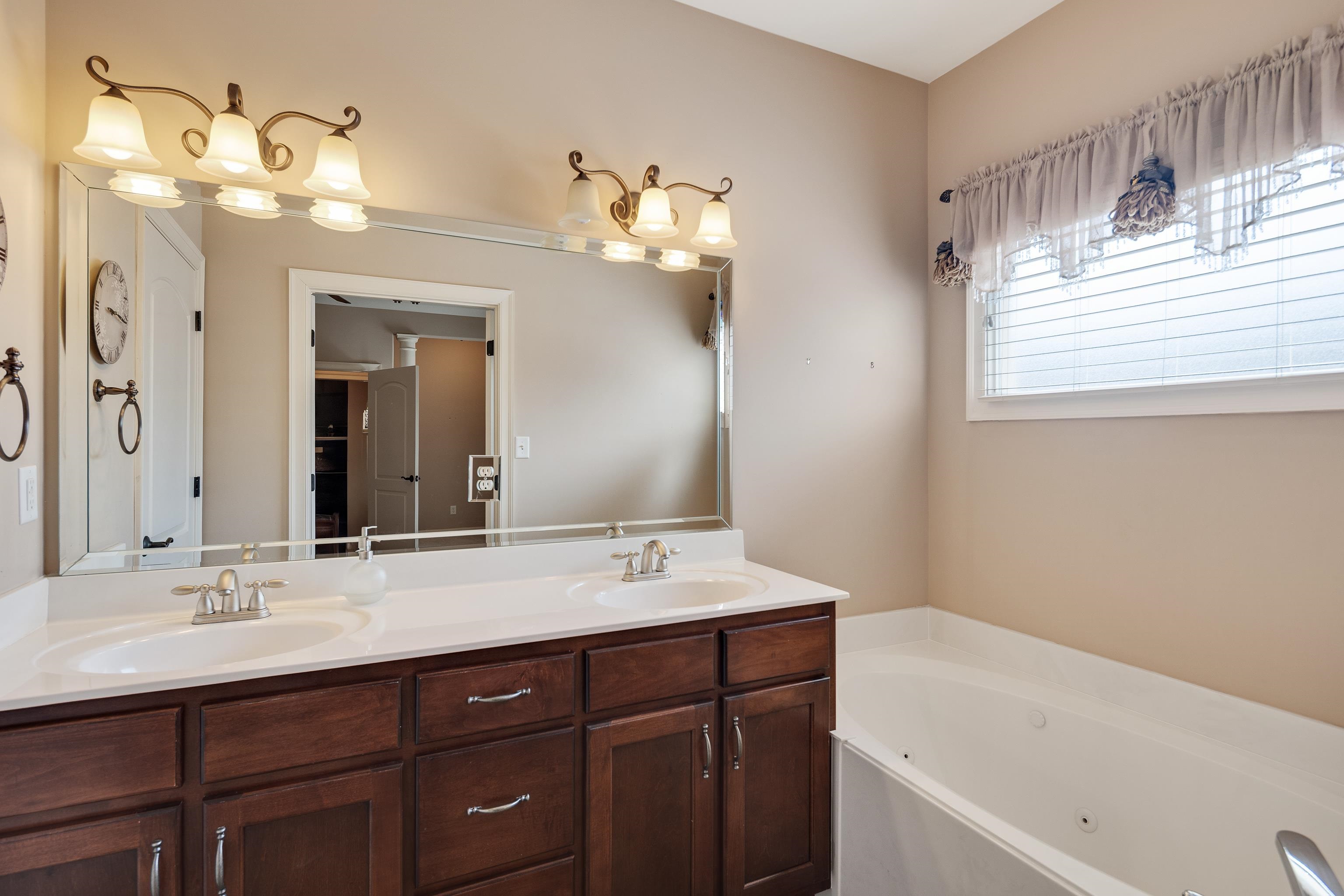1620 S Ryamar Cv Property Photo 23