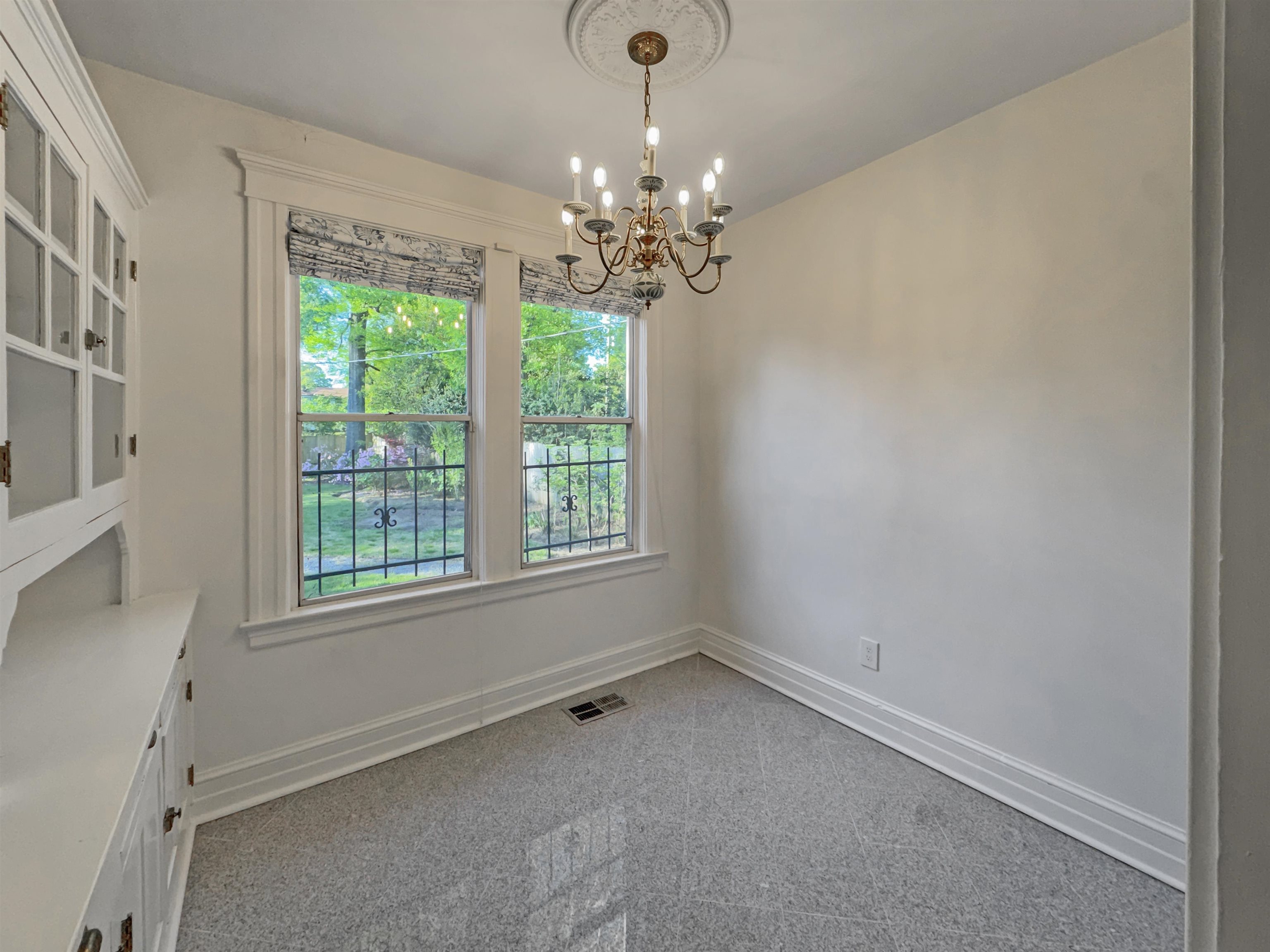 1867 Cowden Ave Property Photo 12