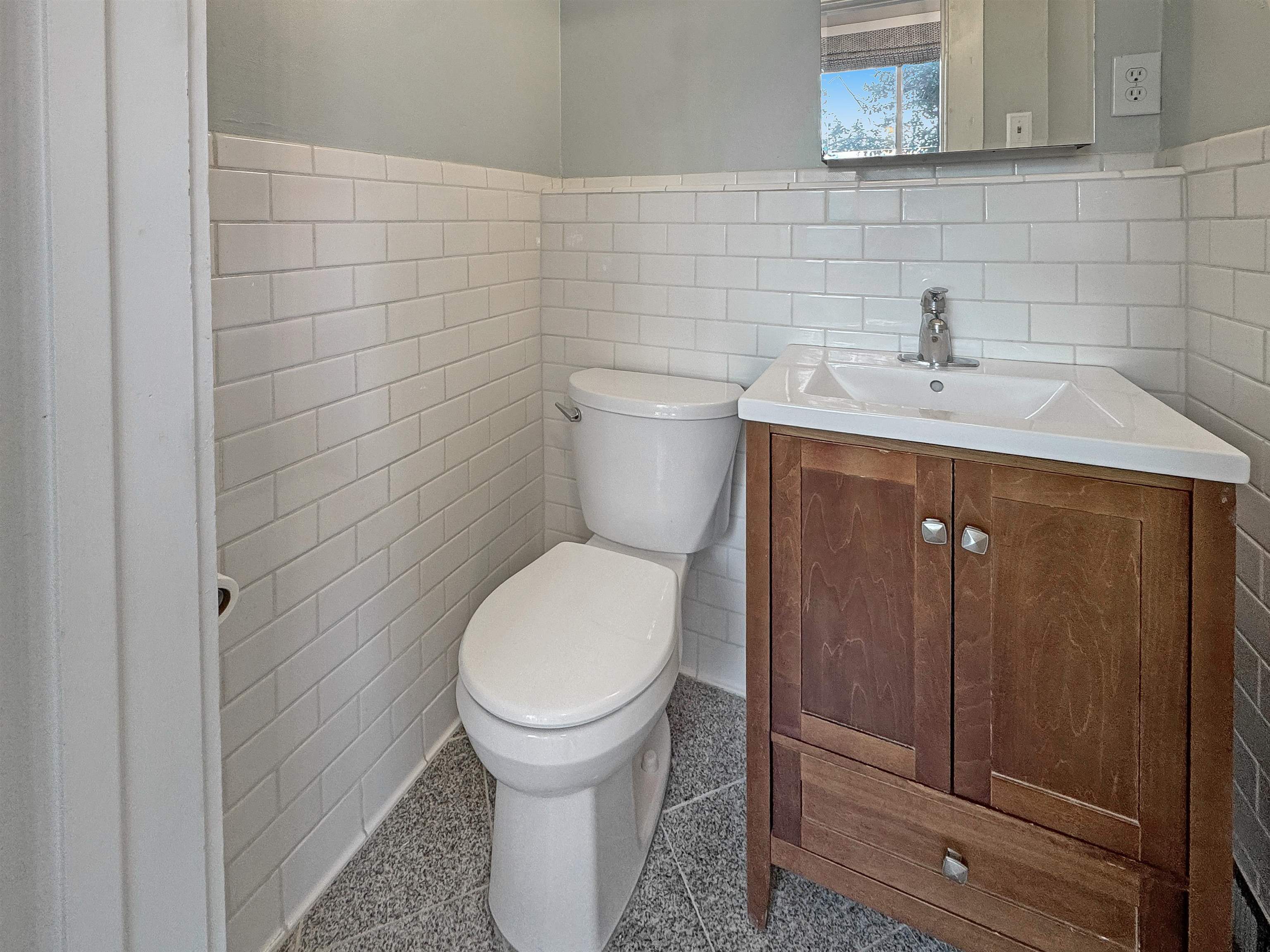 1867 Cowden Ave Property Photo 21