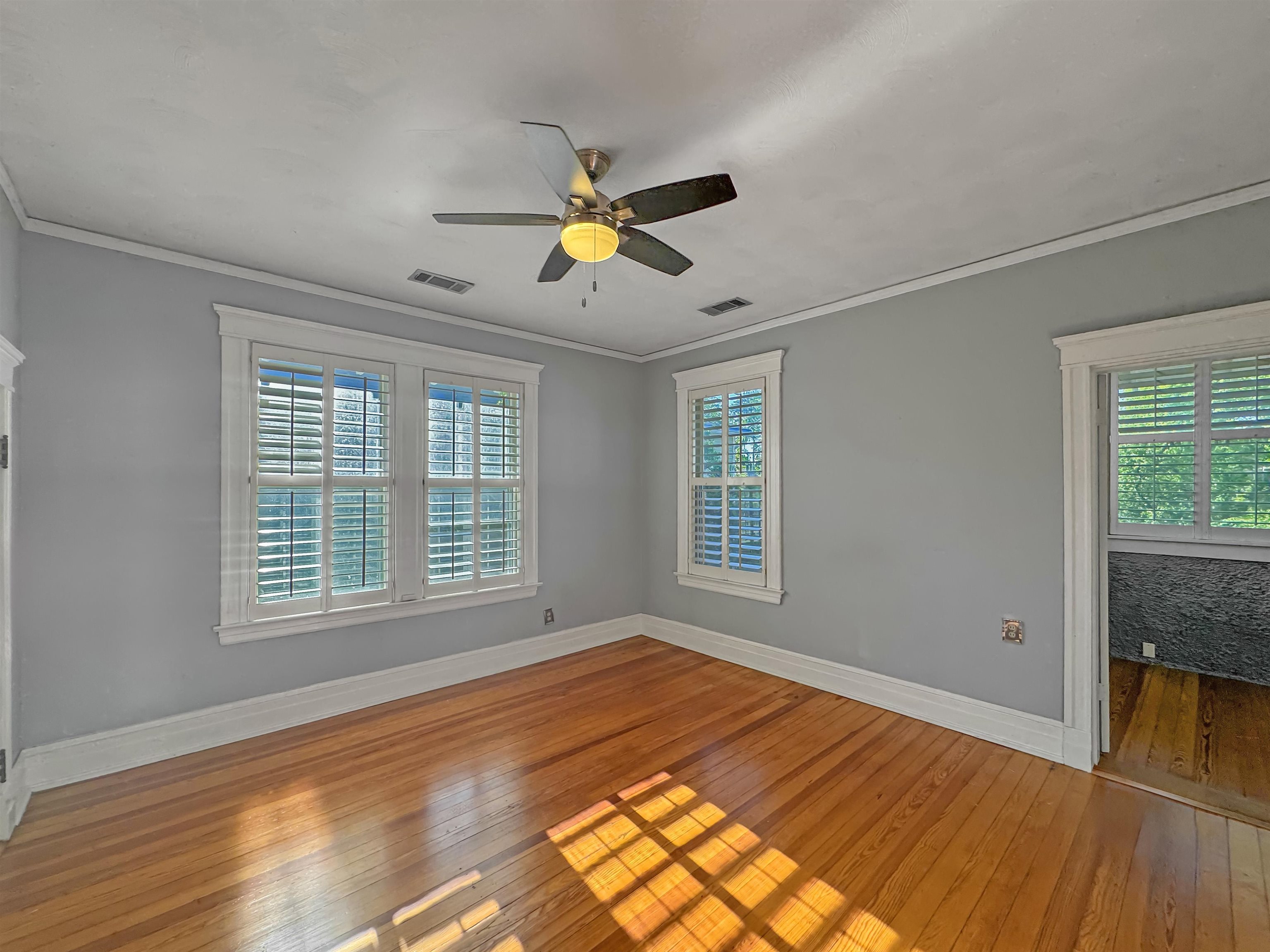 1867 Cowden Ave Property Photo 28