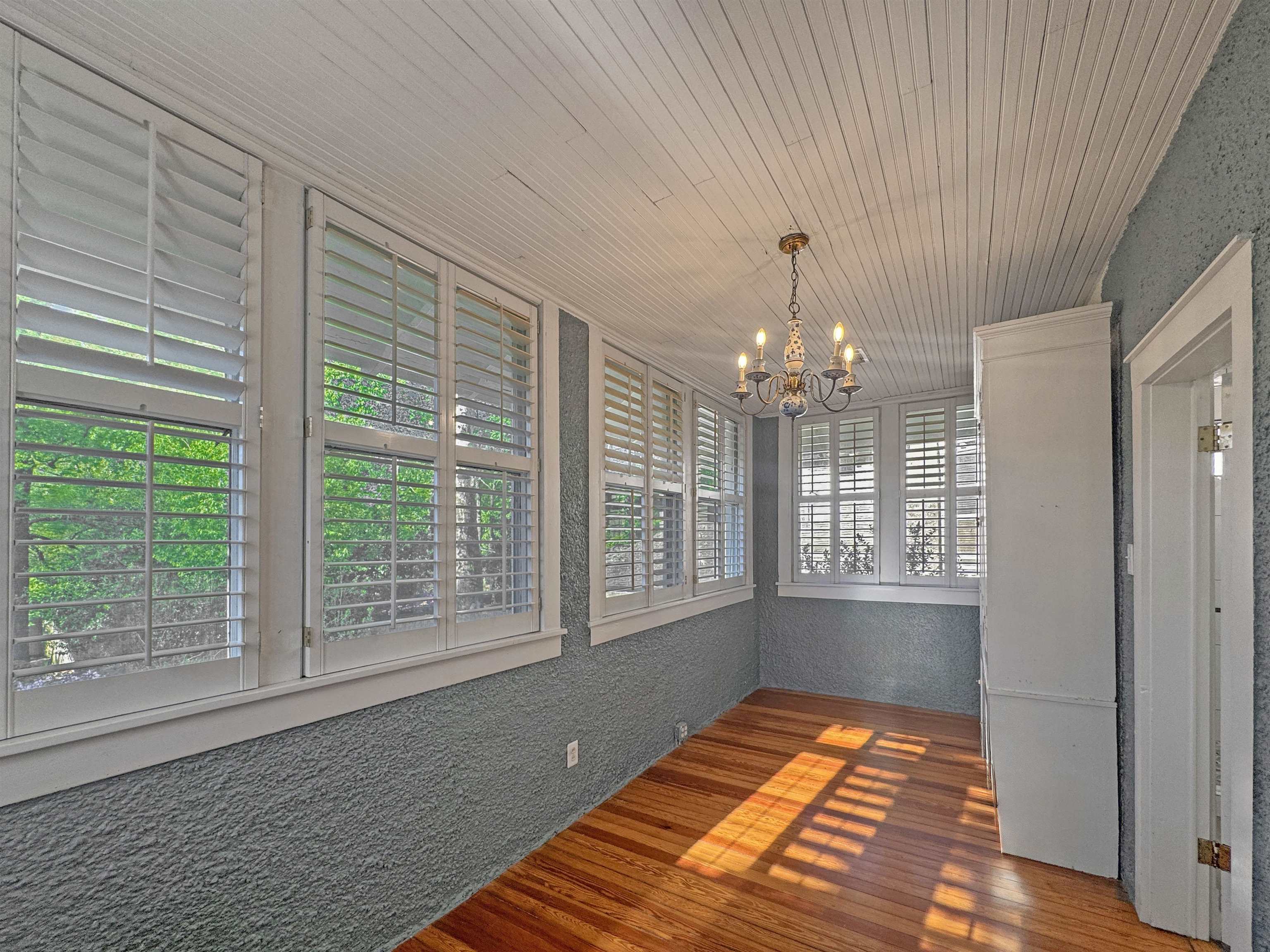 1867 Cowden Ave Property Photo 30