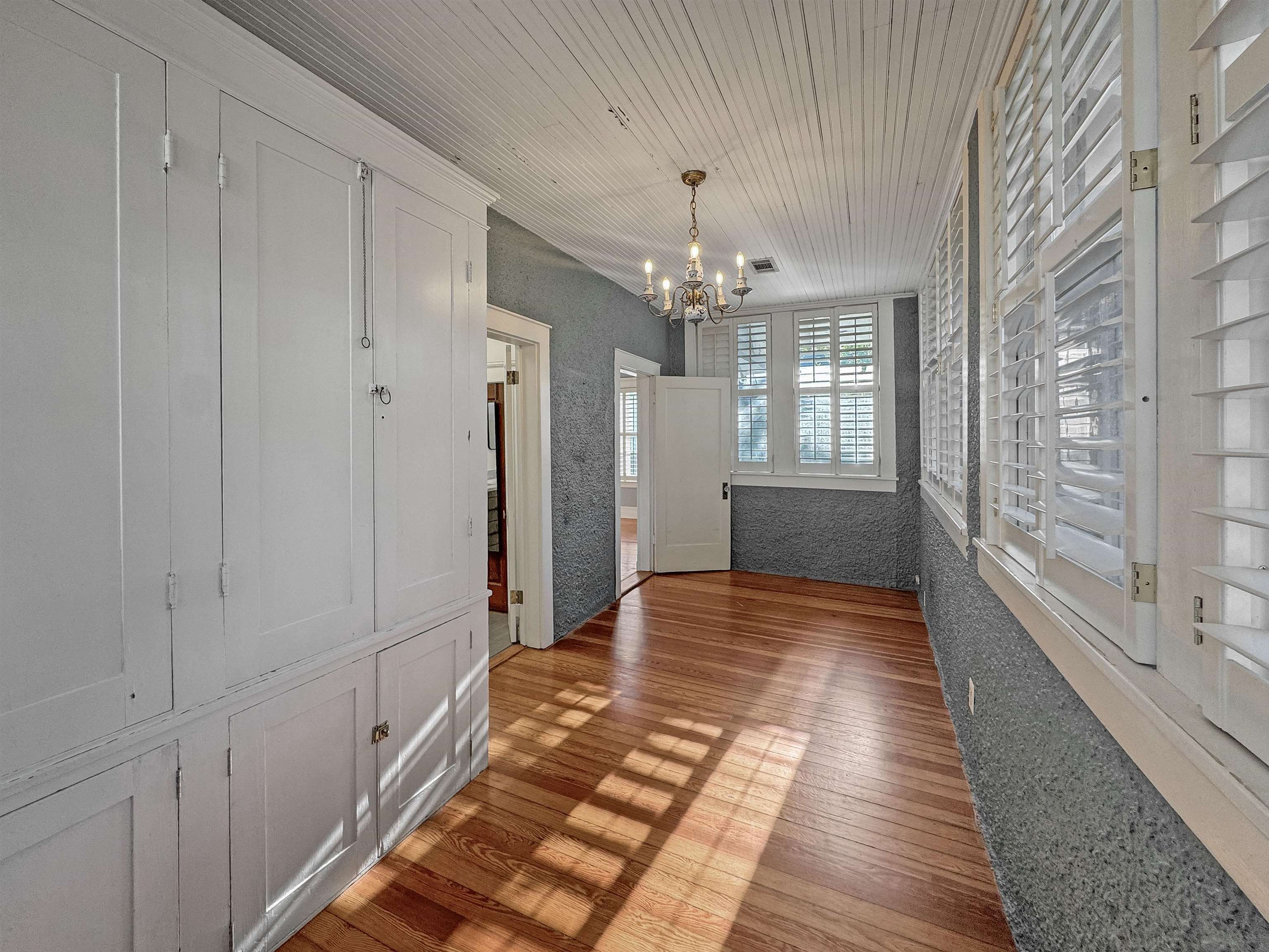 1867 Cowden Ave Property Photo 31