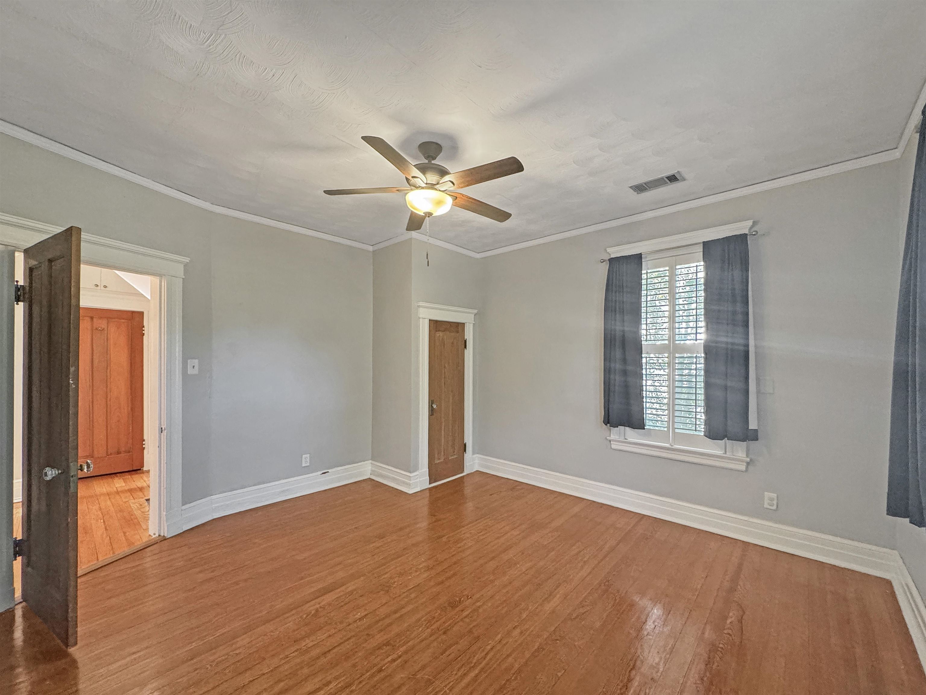 1867 Cowden Ave Property Photo 34