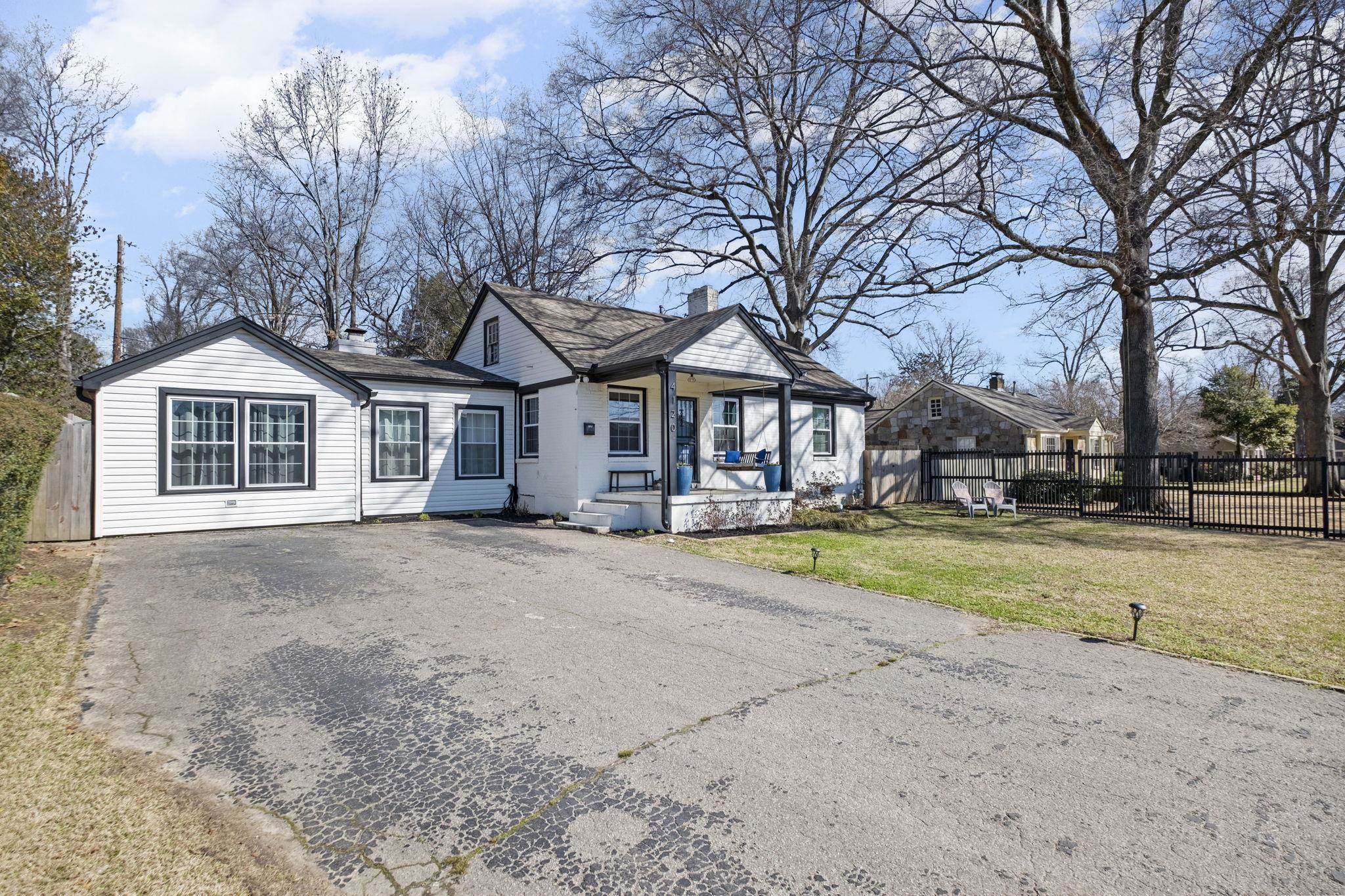 4120 Village Rd Property Photo 28