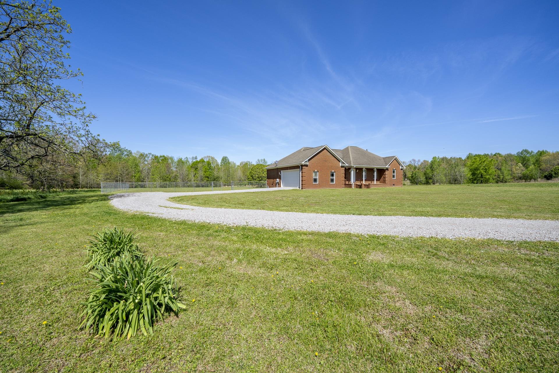 200 Boyd Rd Property Photo 1