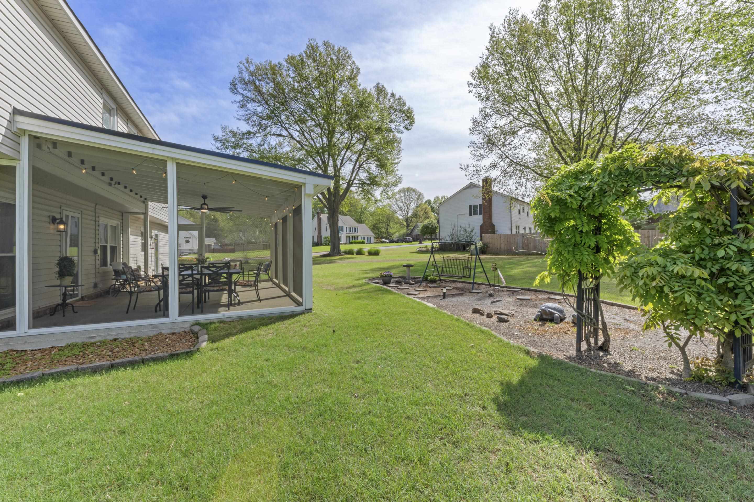 700 Lancelot Ln Property Photo 12