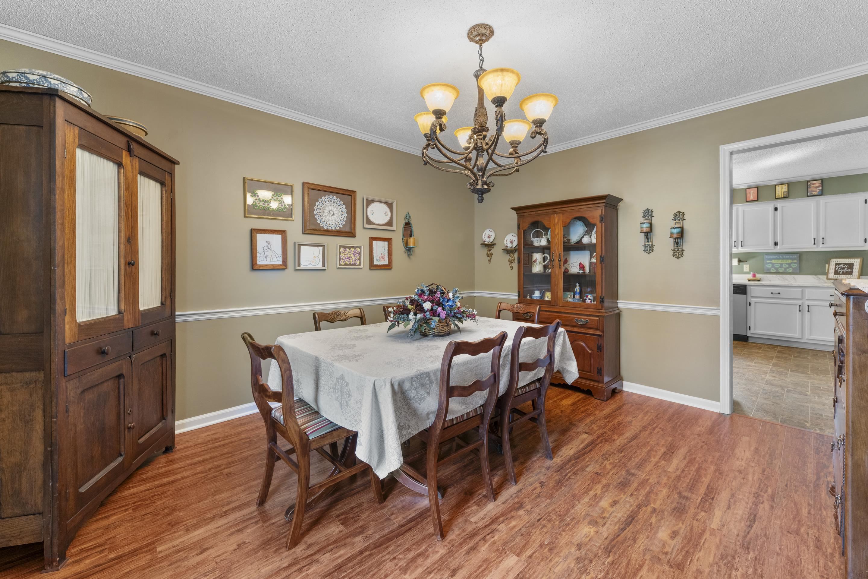 700 Lancelot Ln Property Photo 17