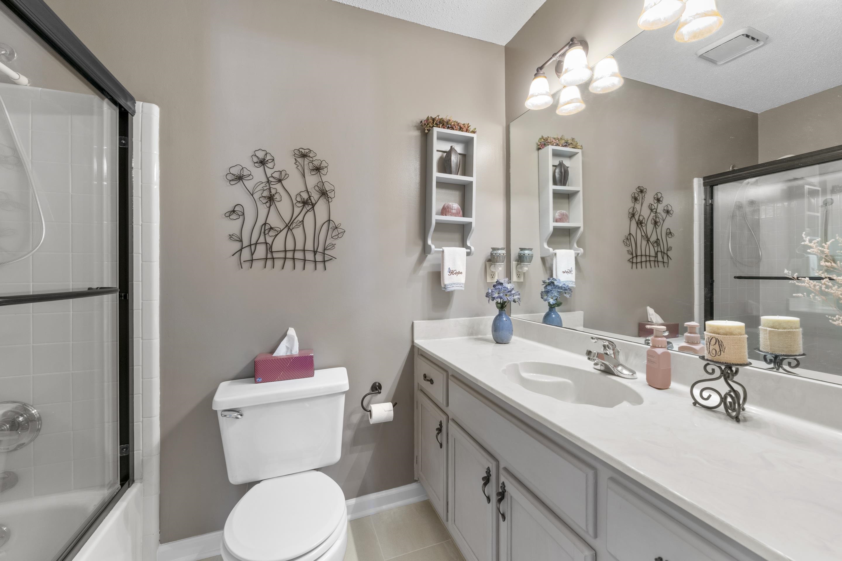 700 Lancelot Ln Property Photo 21