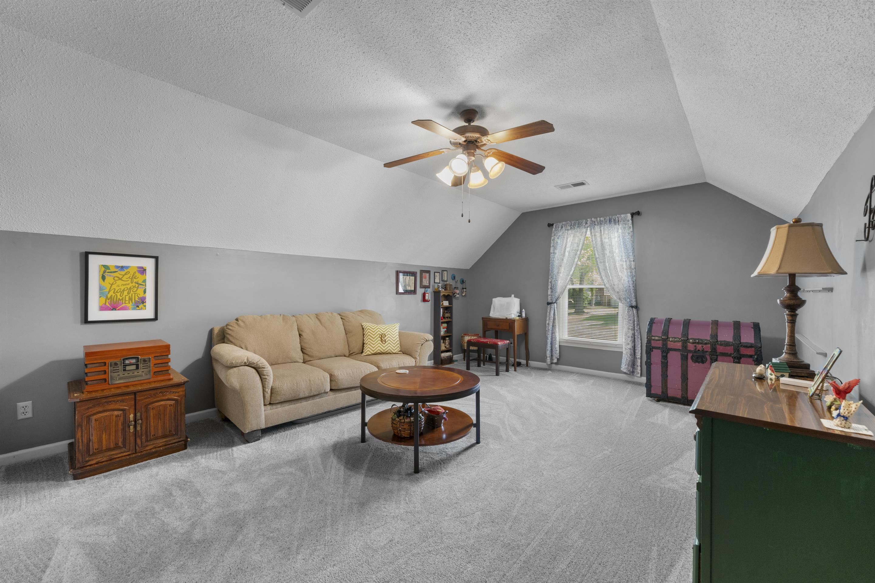 700 Lancelot Ln Property Photo 24