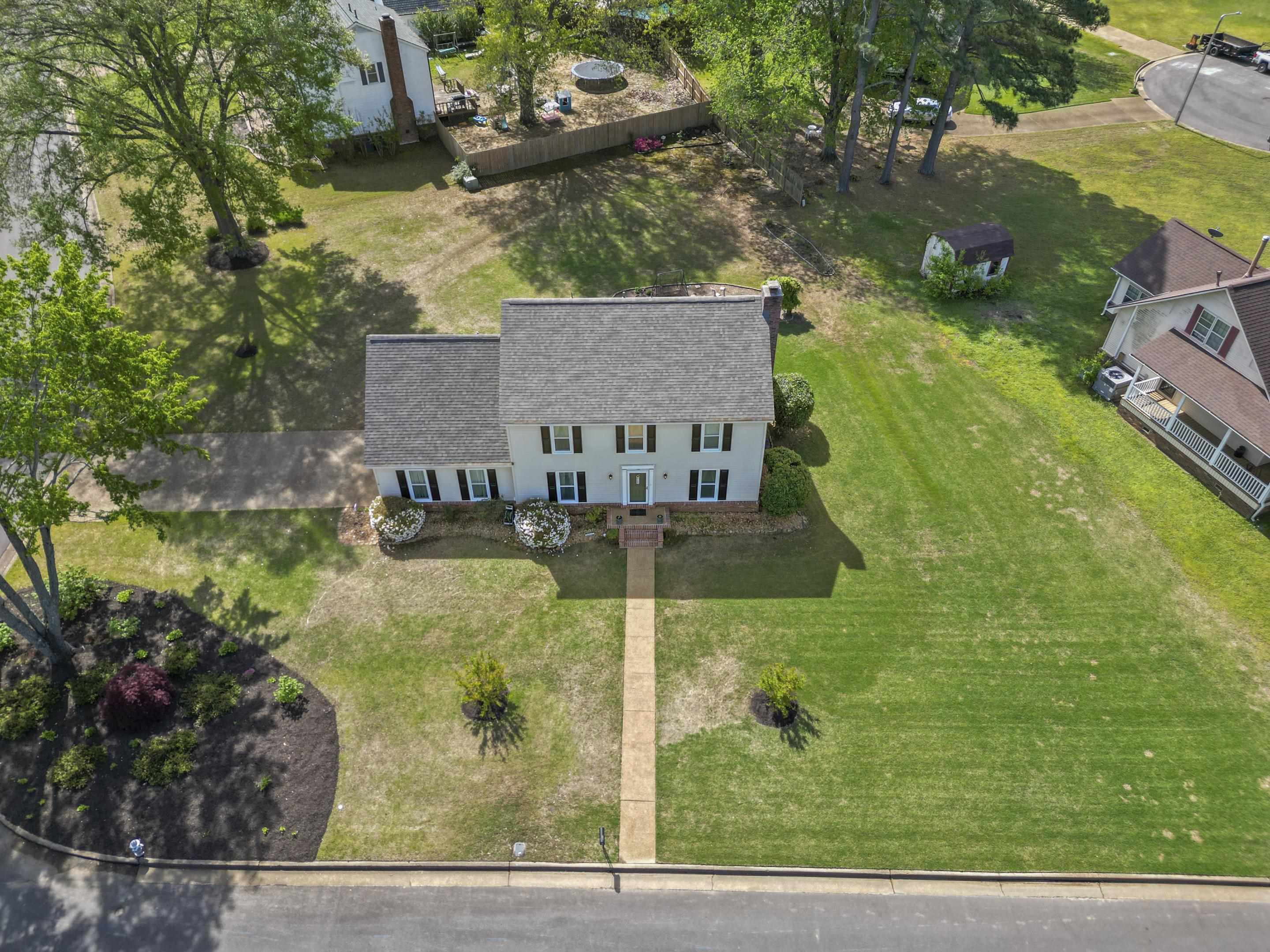 700 Lancelot Ln Property Photo 28