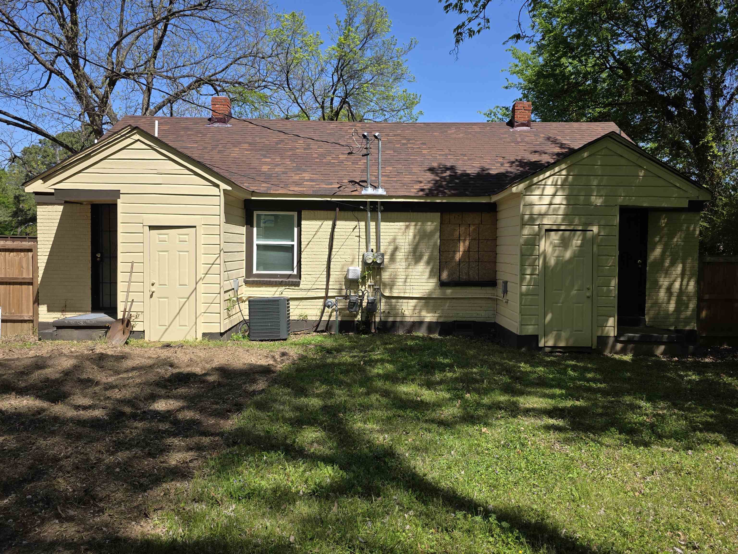 1657 Southern Ave Property Photo 2