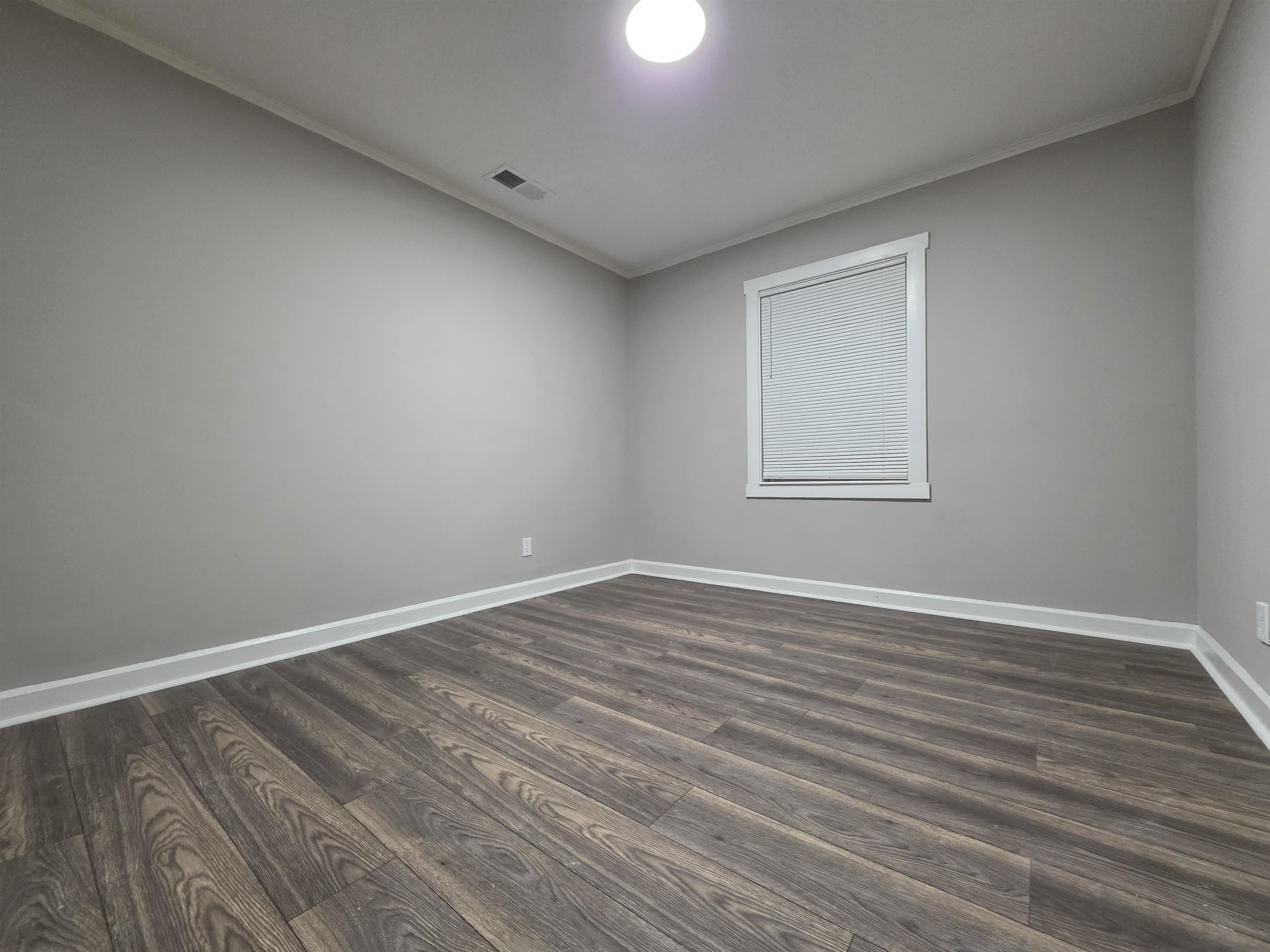 1657 Southern Ave Property Photo 6