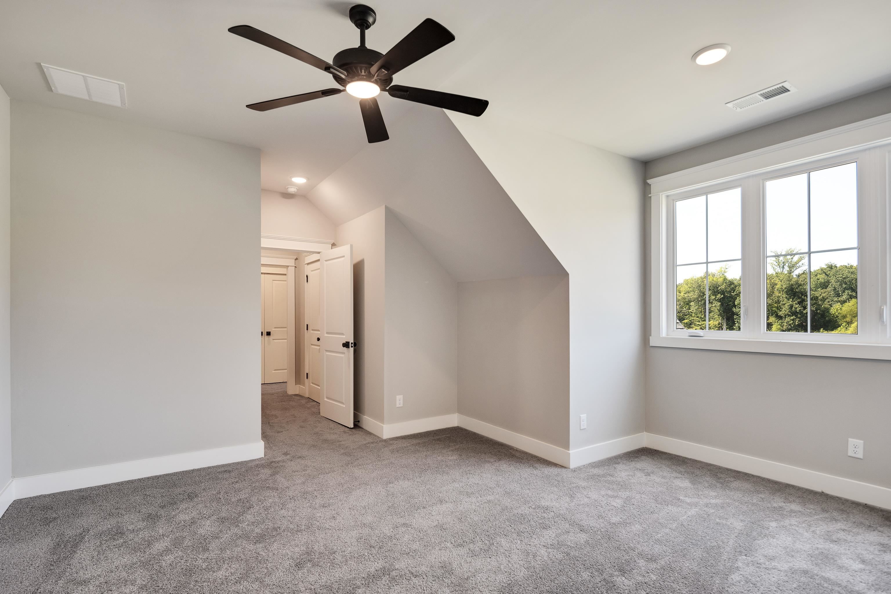 5046 Jon Oak Cv Property Photo 25