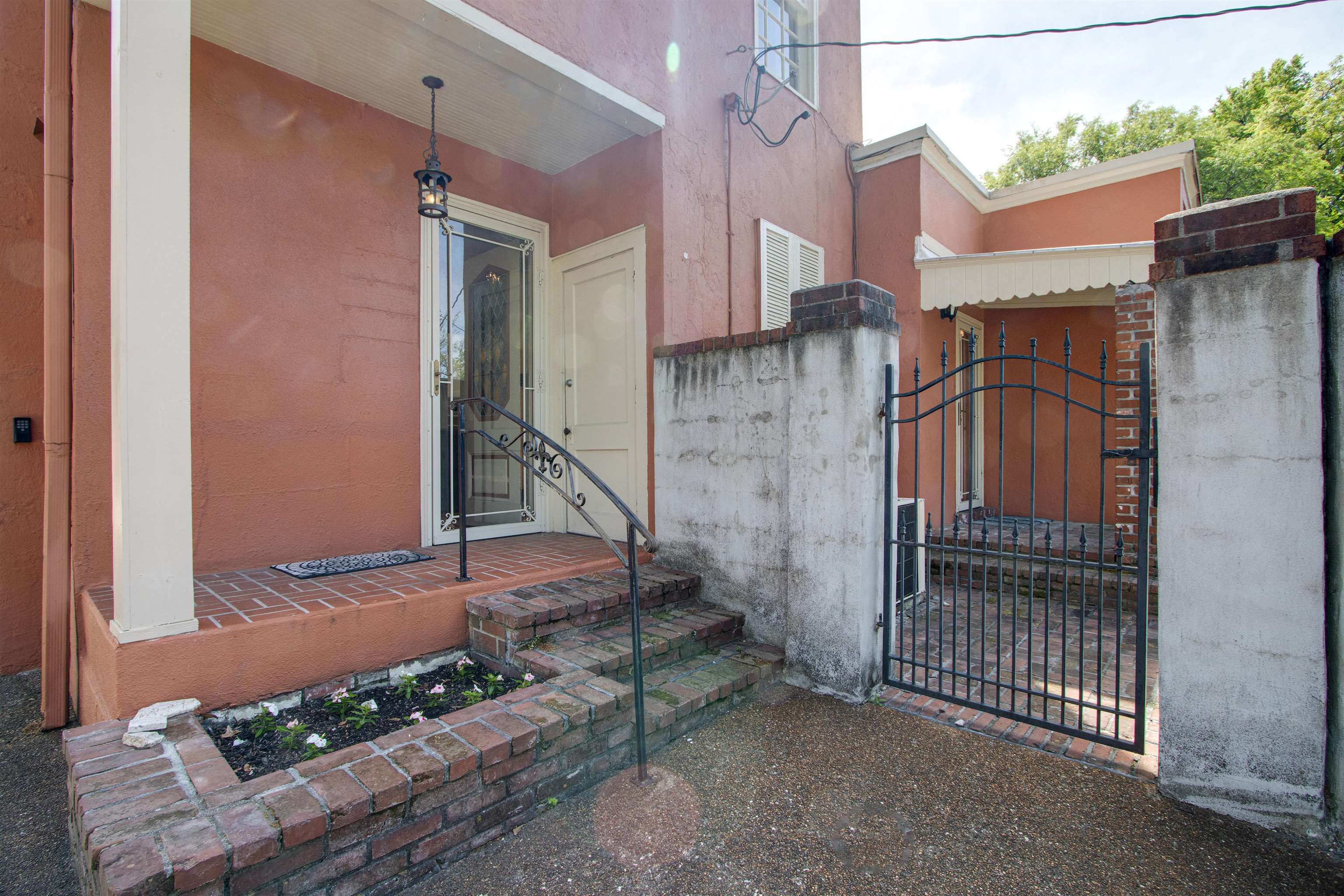711 S Mclean Blvd Property Photo 27