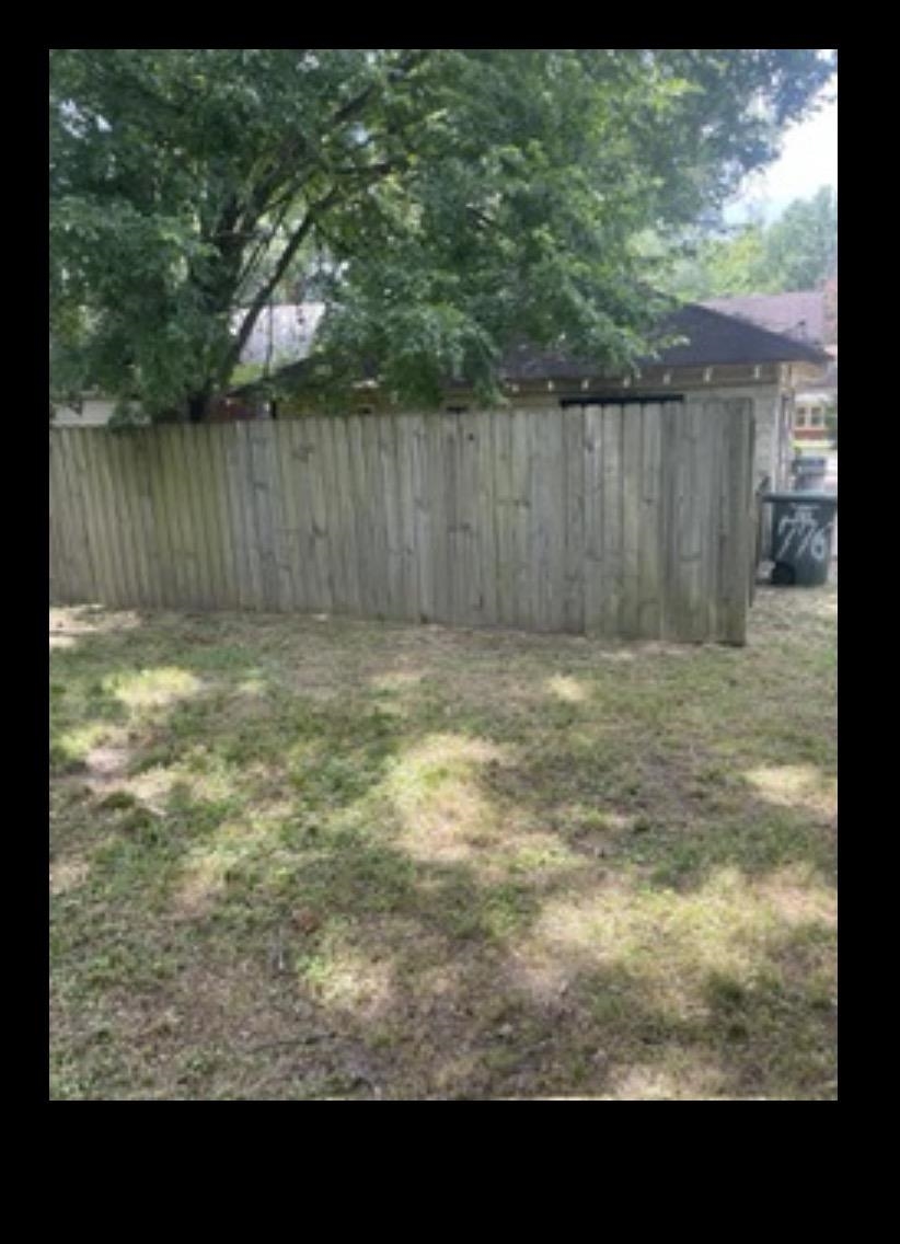 776 Newell St Property Photo 3