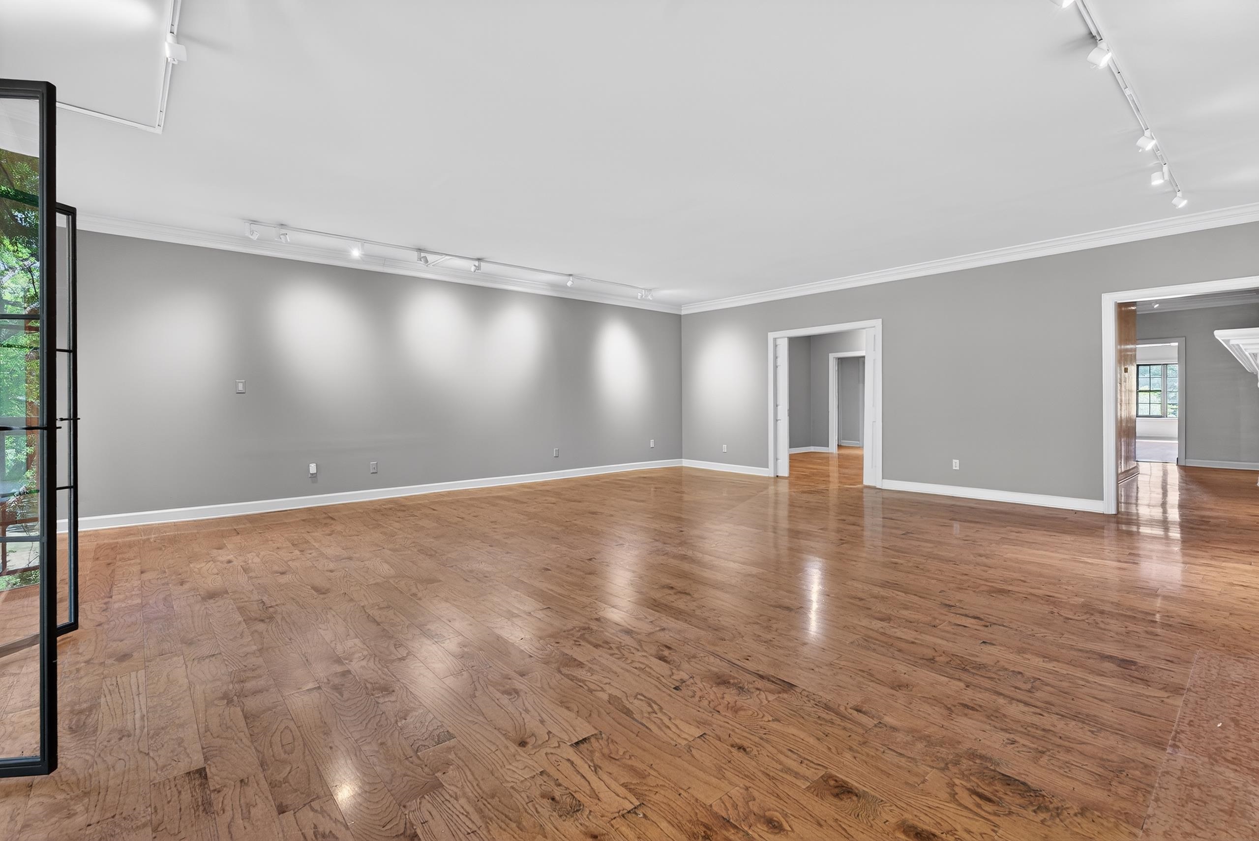 585 S Greer St 400 Property Photo 12