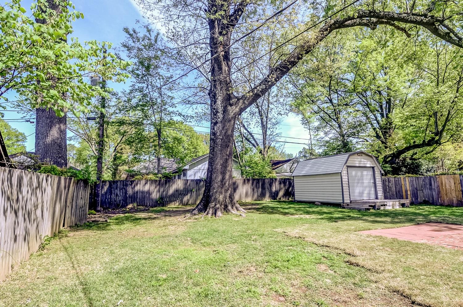 5056 Wingdale Rd Property Photo 2