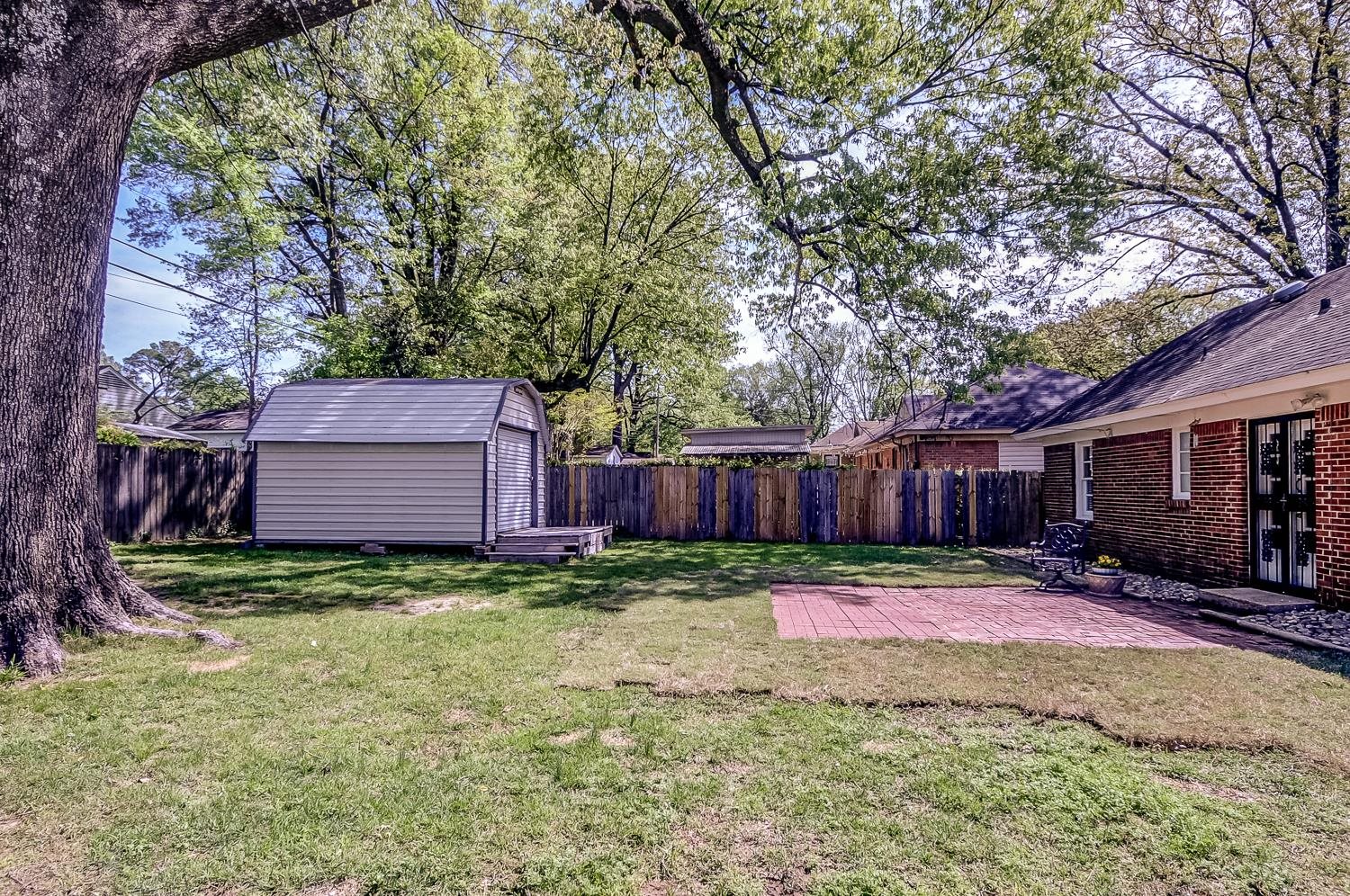 5056 Wingdale Rd Property Photo 3