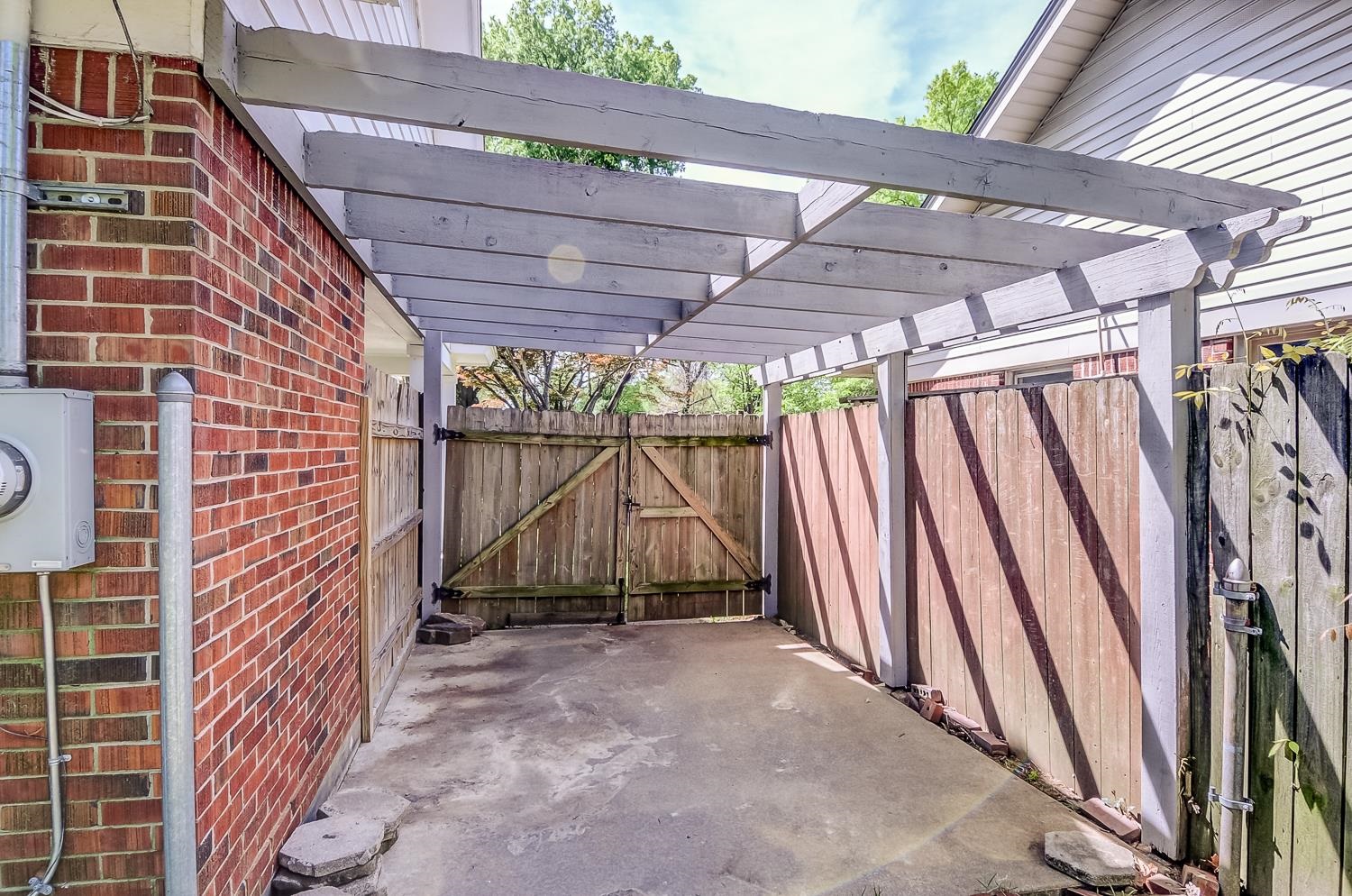 5056 Wingdale Rd Property Photo 5