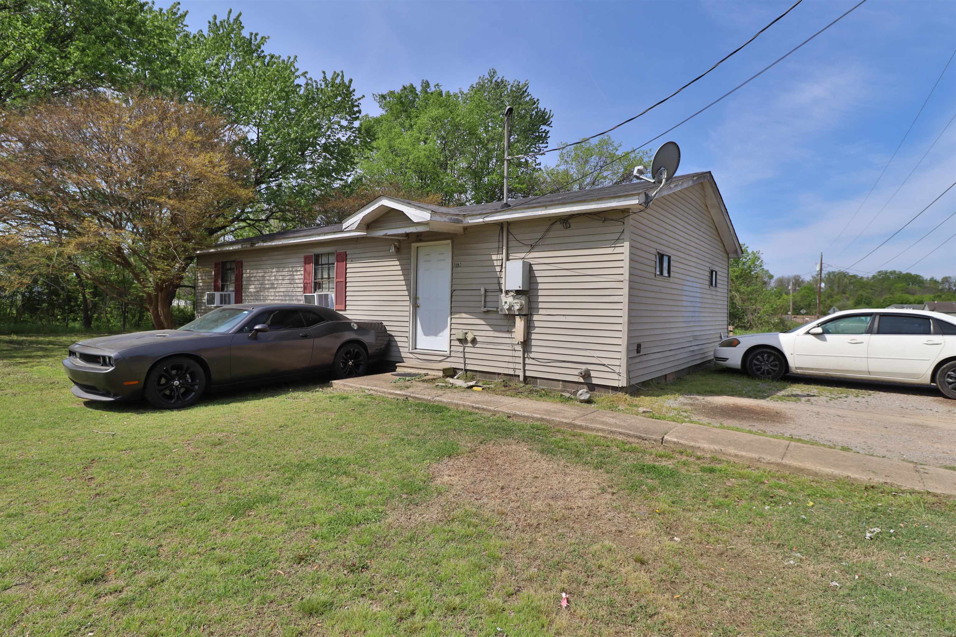 319 Wayne Ave Property Photo 1